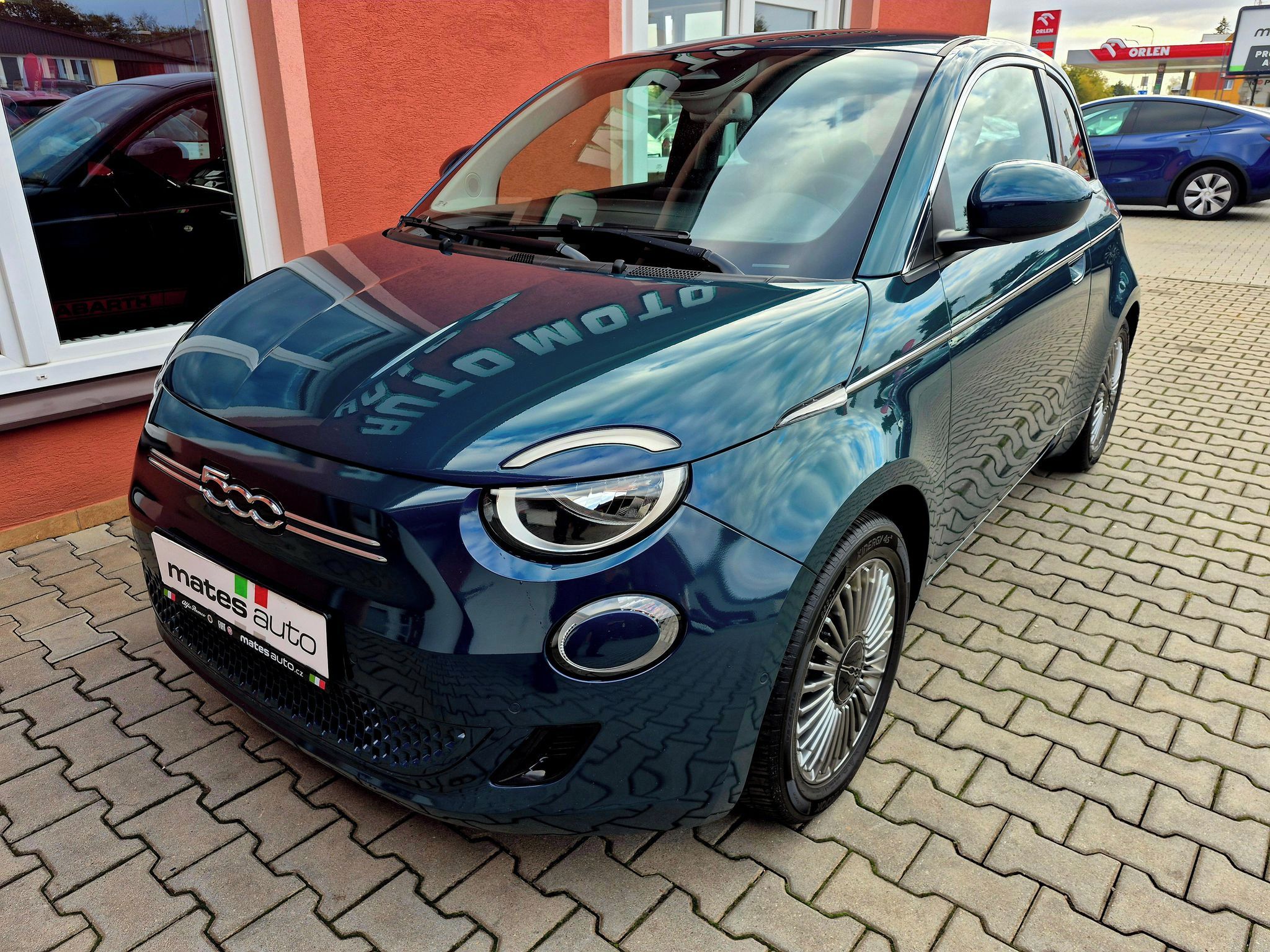Fiat 500E, 42kwh 87KW ICON (ODPOČET DPH)