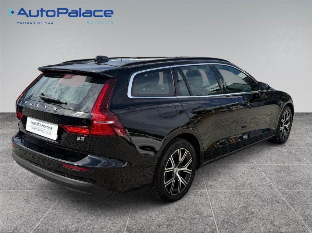 Volvo V60, 2,0 I B3 CORE AT 120kW - fotka 4