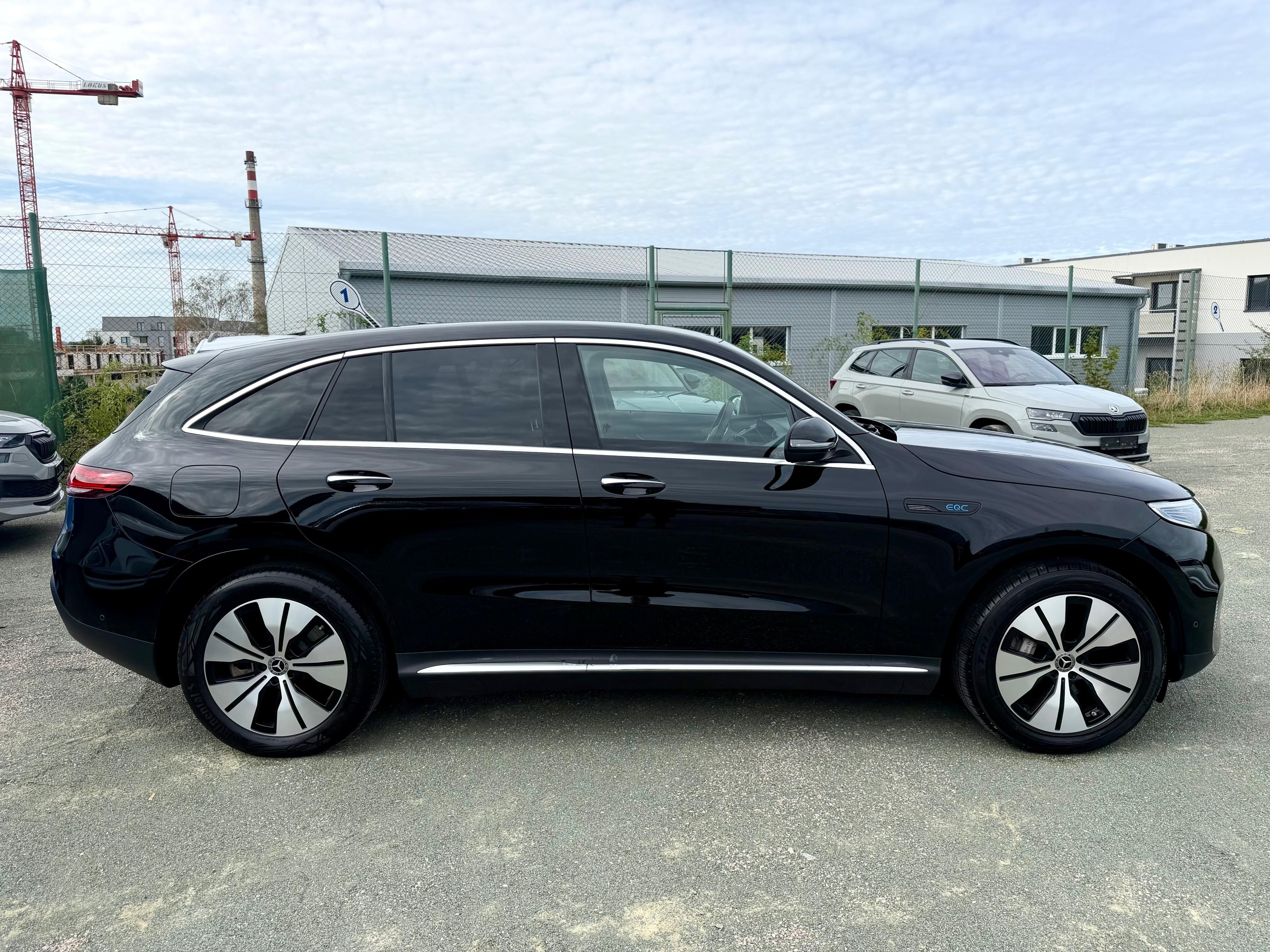 Mercedes-Benz EQC, 400 4Matic JAKO NOVÉ - fotka 4