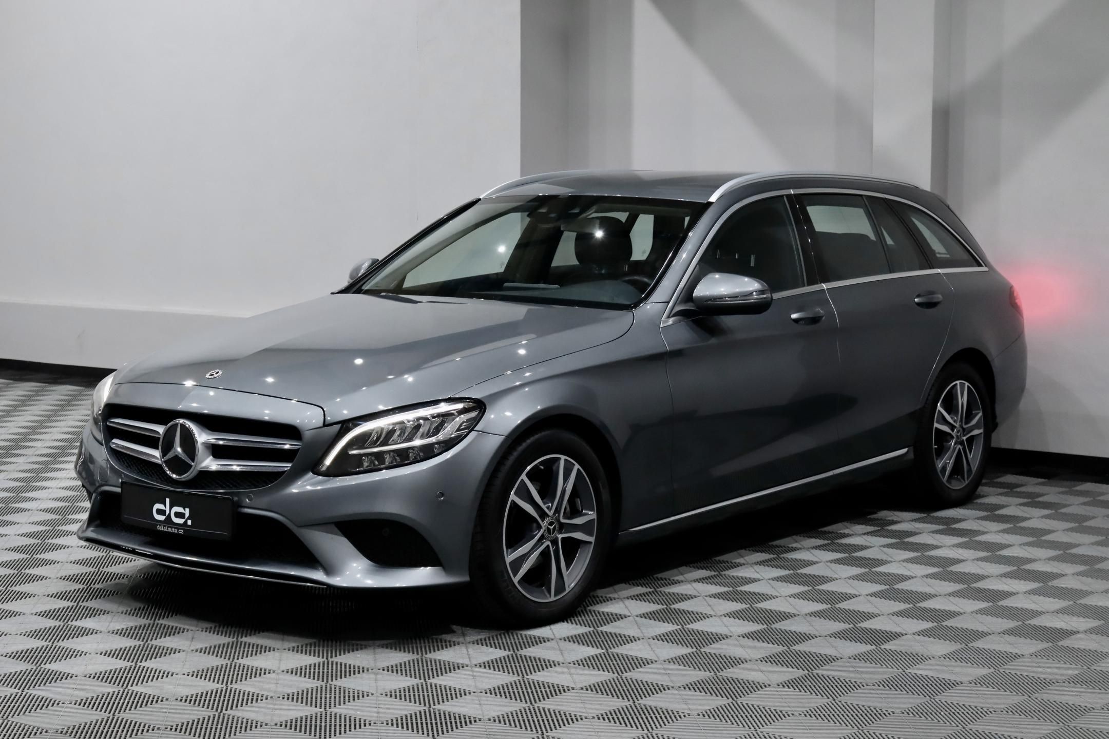 Mercedes-Benz Třídy C, 180 T 115 kW 9G-Tronic
