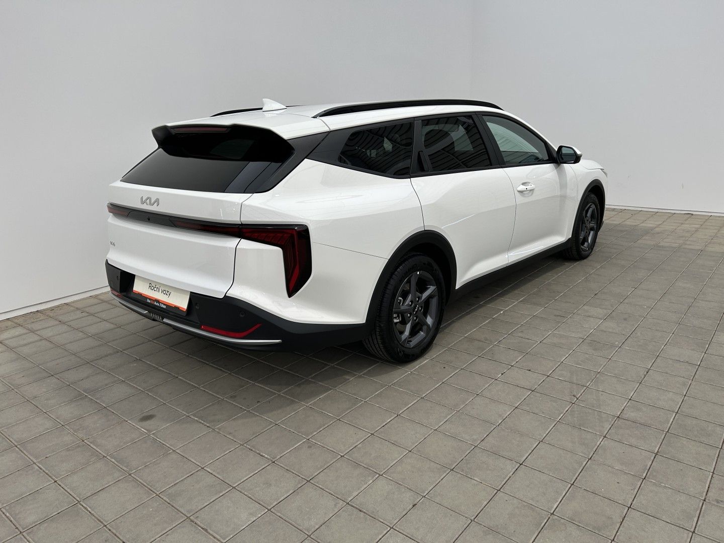 Kia K4, 1.6T-GDi 110kW EXCLUSIVE 110 K - fotka 2