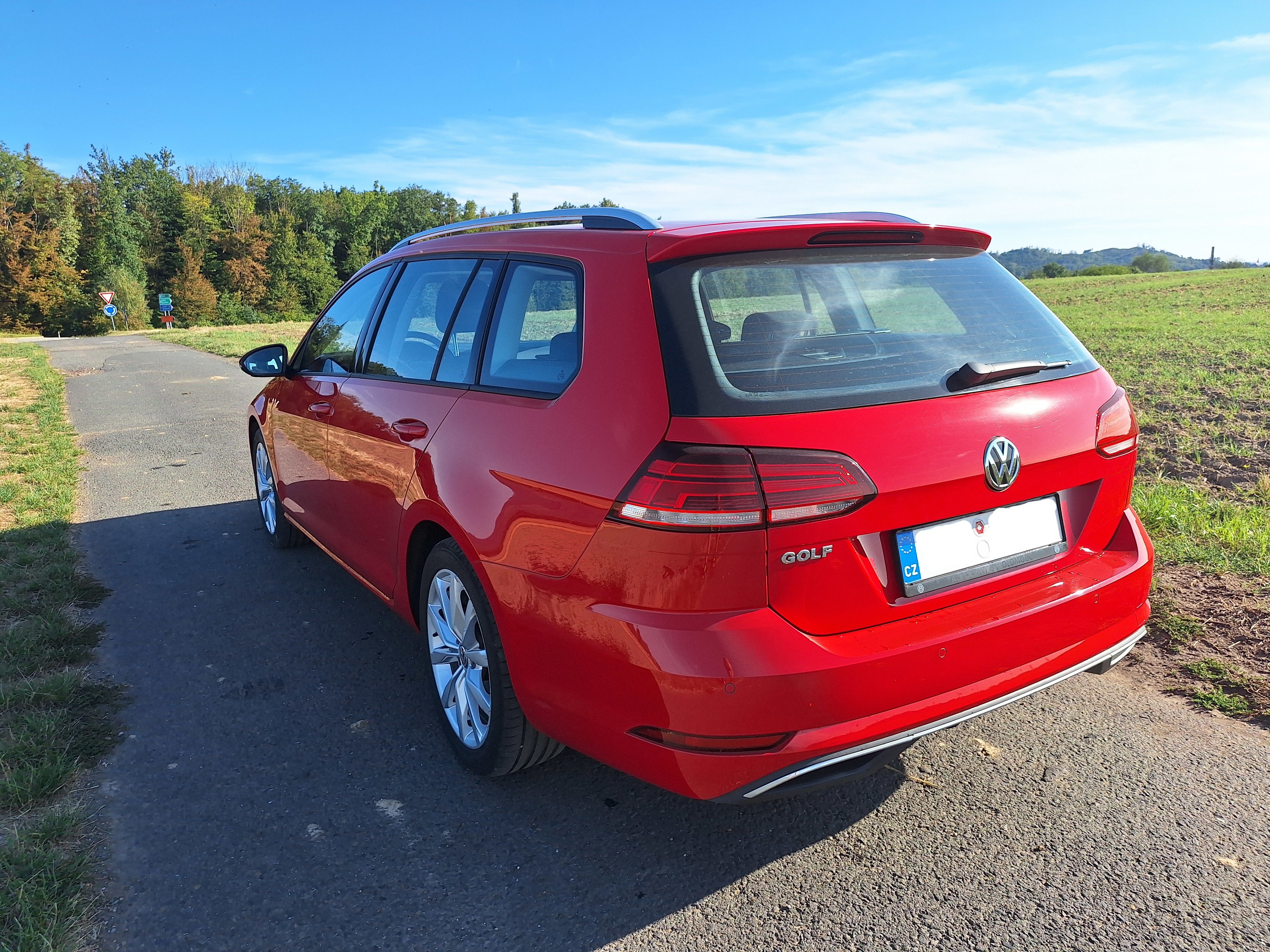 Volkswagen Golf Variant, výborný stav, bohatá výbava - fotka 2
