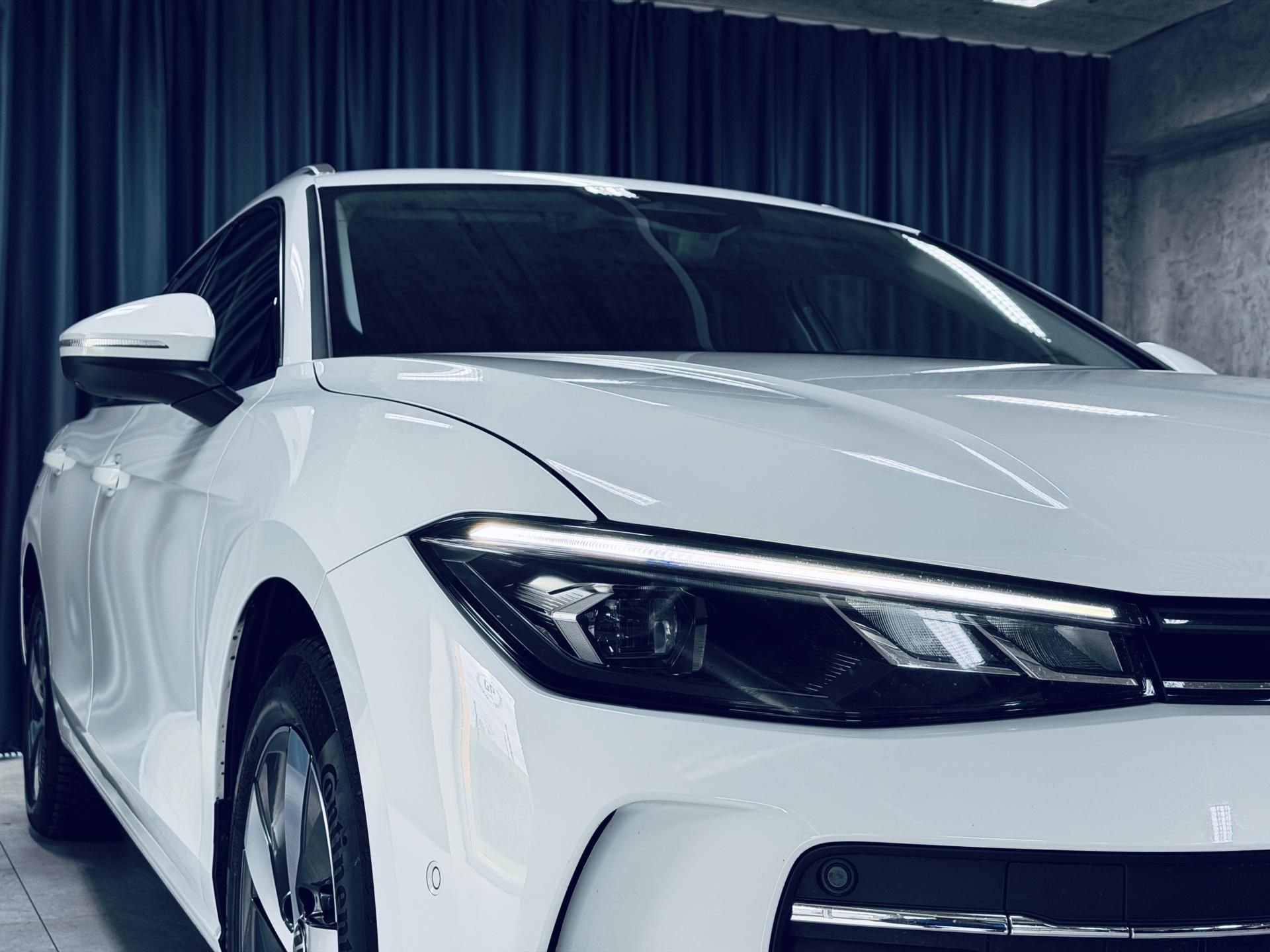 Volkswagen Passat, 2.0 TDI*TAŽNÉ*MASÁŽE*360 KAM* - fotka 4