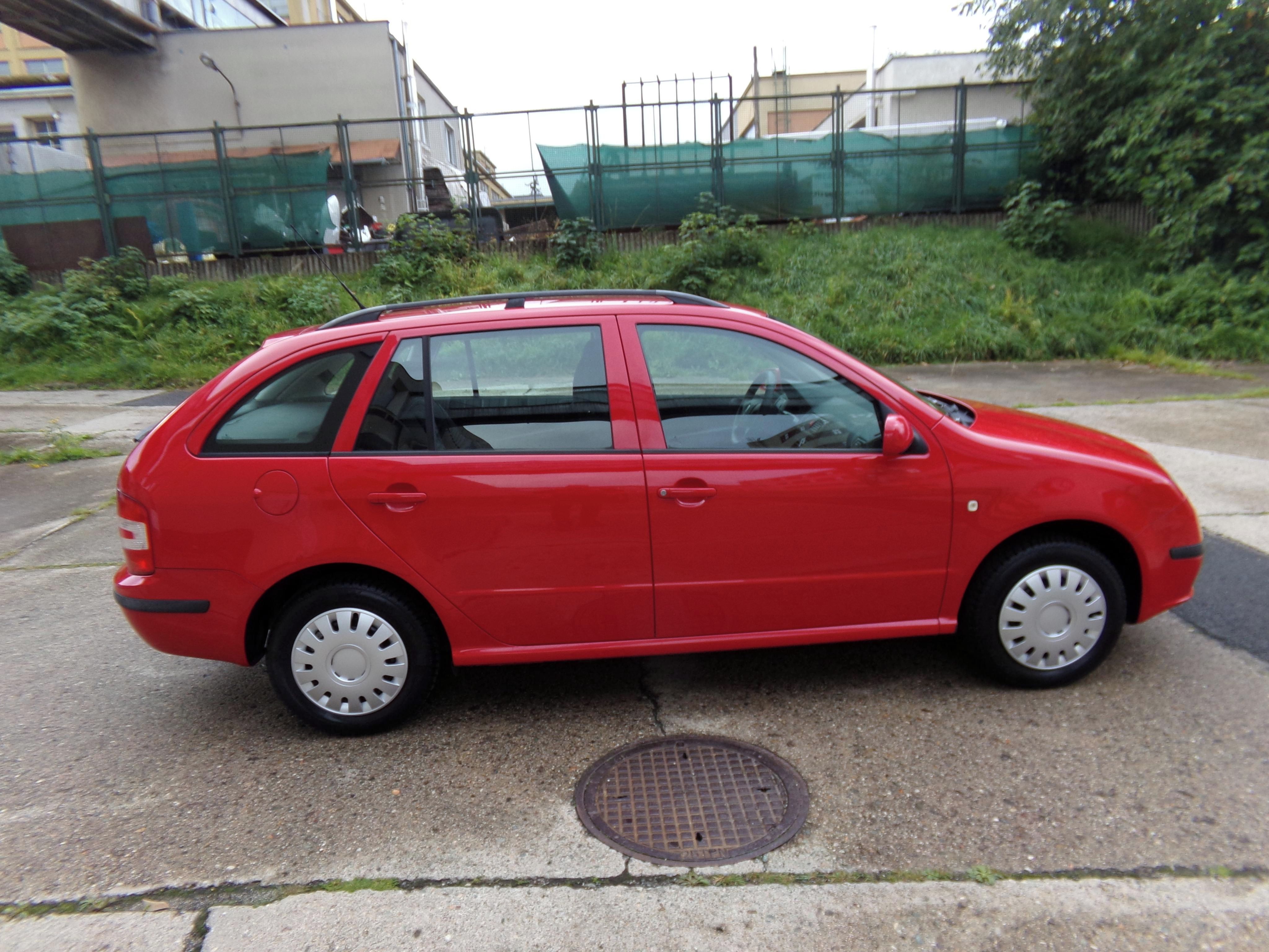 Škoda Fabia, 1.4 16V FAMILY - fotka 4
