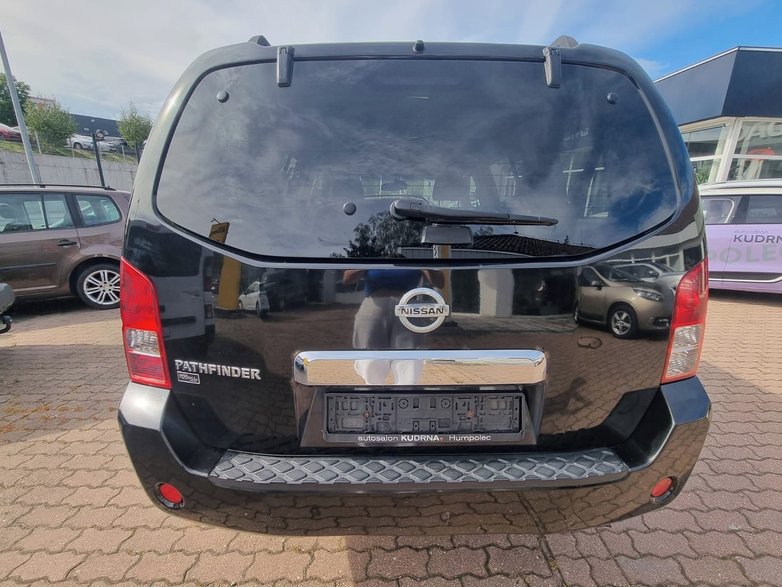 Nissan Pathfinder, 2.5D automat - fotka 6