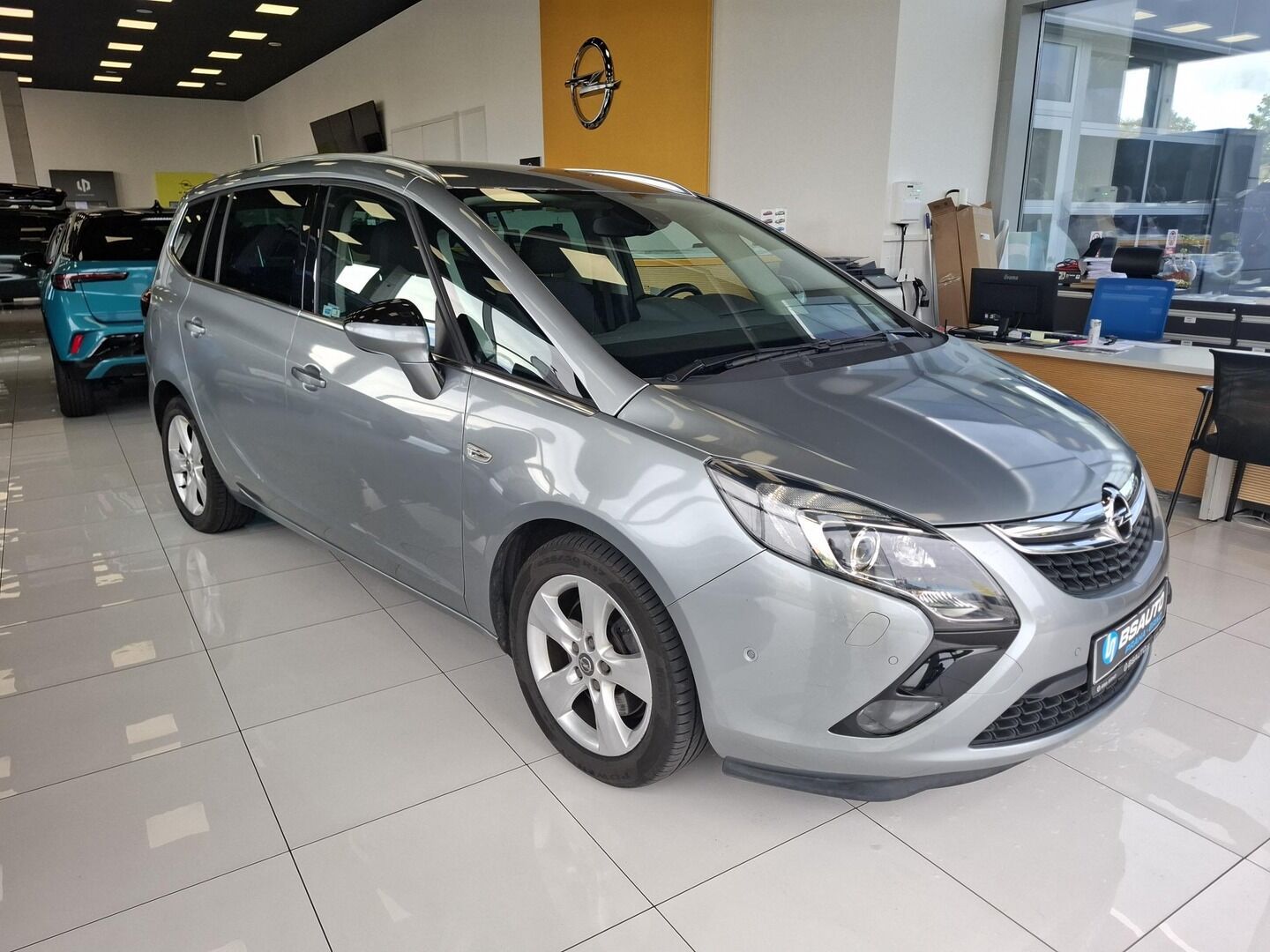 Opel Zafira, 1.6T 147KW 7 míst 2013 - fotka 2