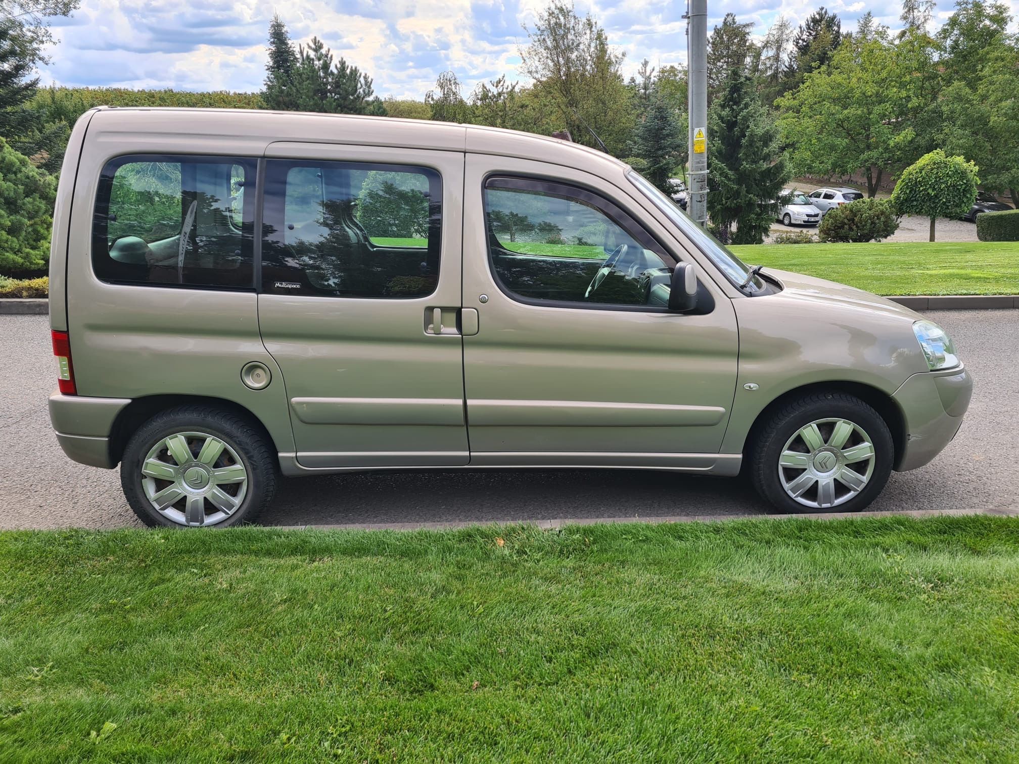Citroën Berlingo, 1.6 i 80KW 5-mist - fotka 4