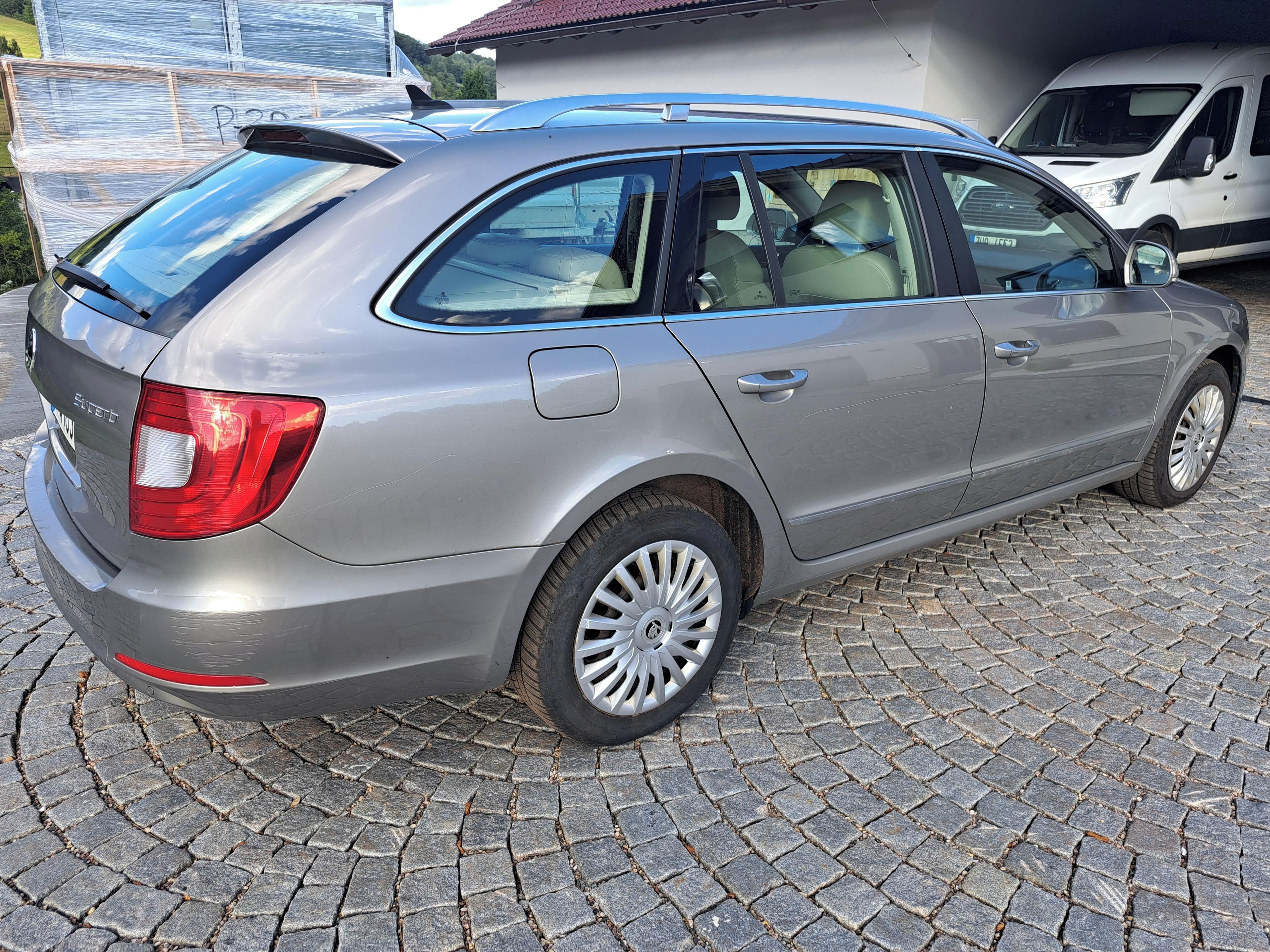 Škoda Superb, Škoda Superb - fotka 4