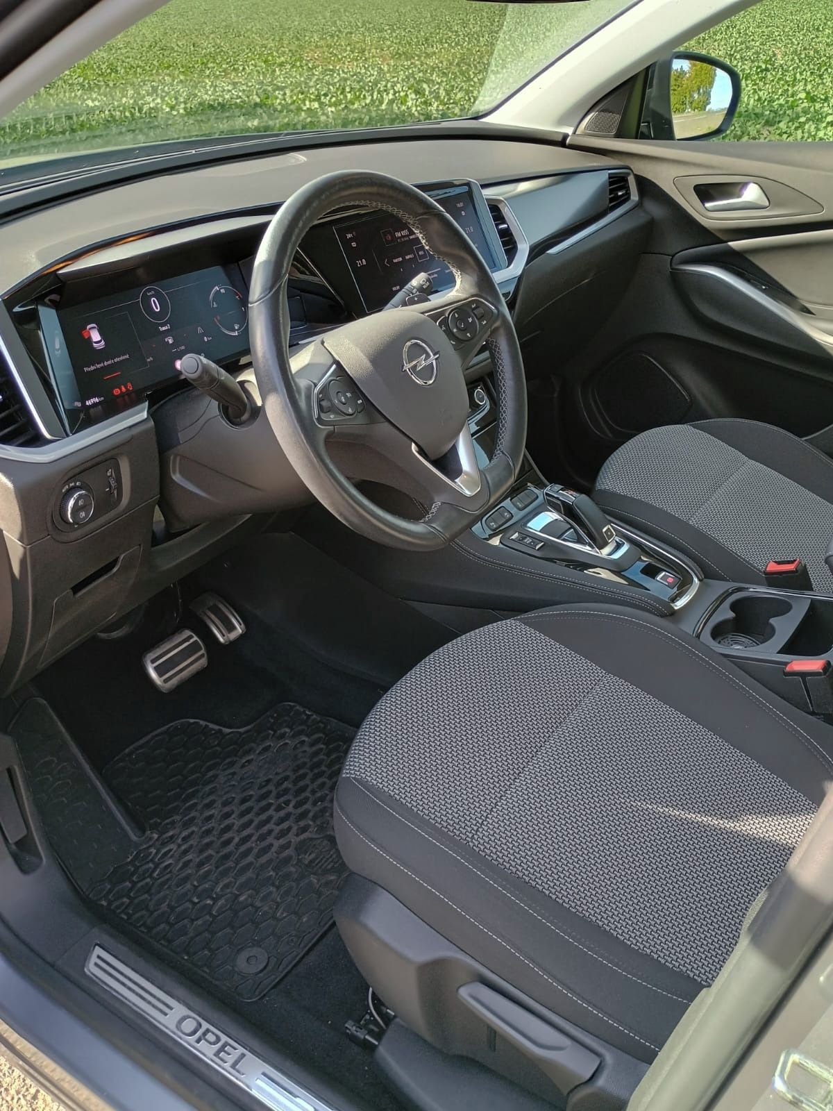 Opel Grandland, 1.2 T Automat - fotka 5