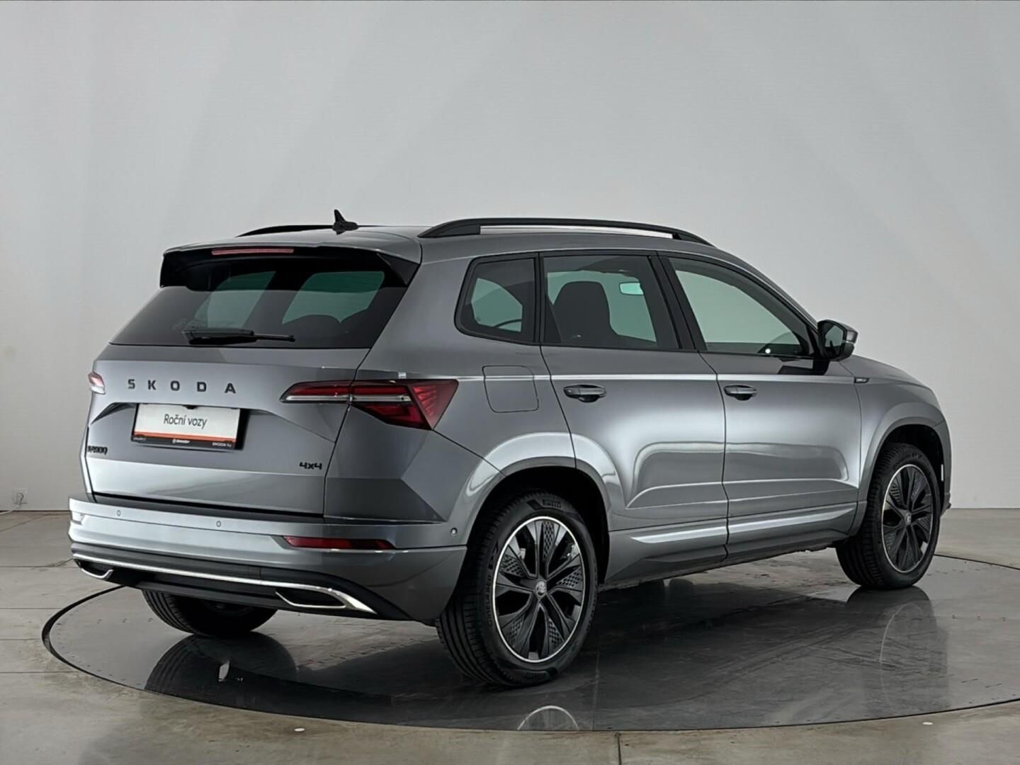 Škoda Karoq, 2.0 TDI / 110 kW Sportline 4x4 - fotka 2