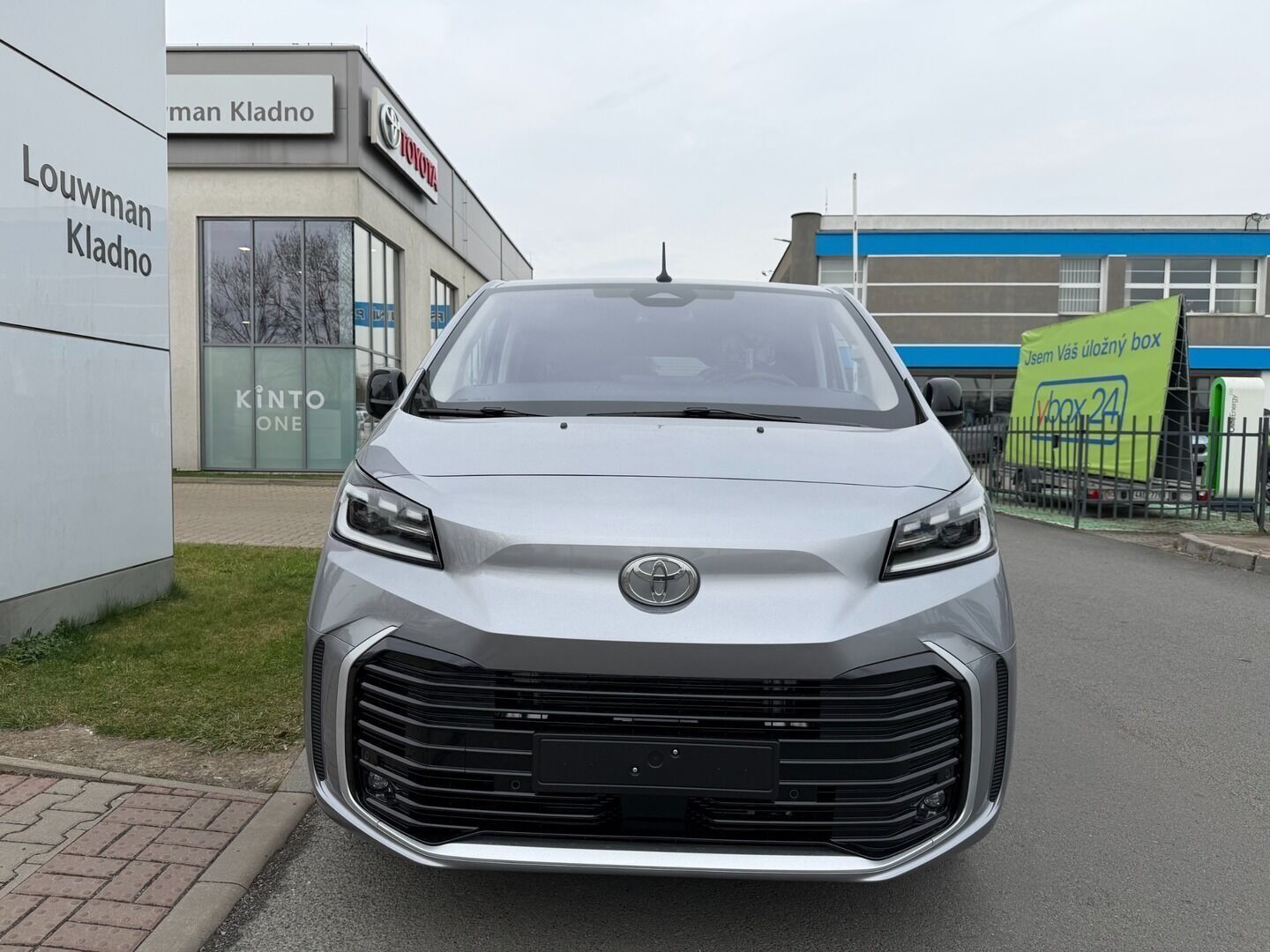 Toyota Proace Verso, L1 2.2D MAN6 Business Comfort - fotka 2