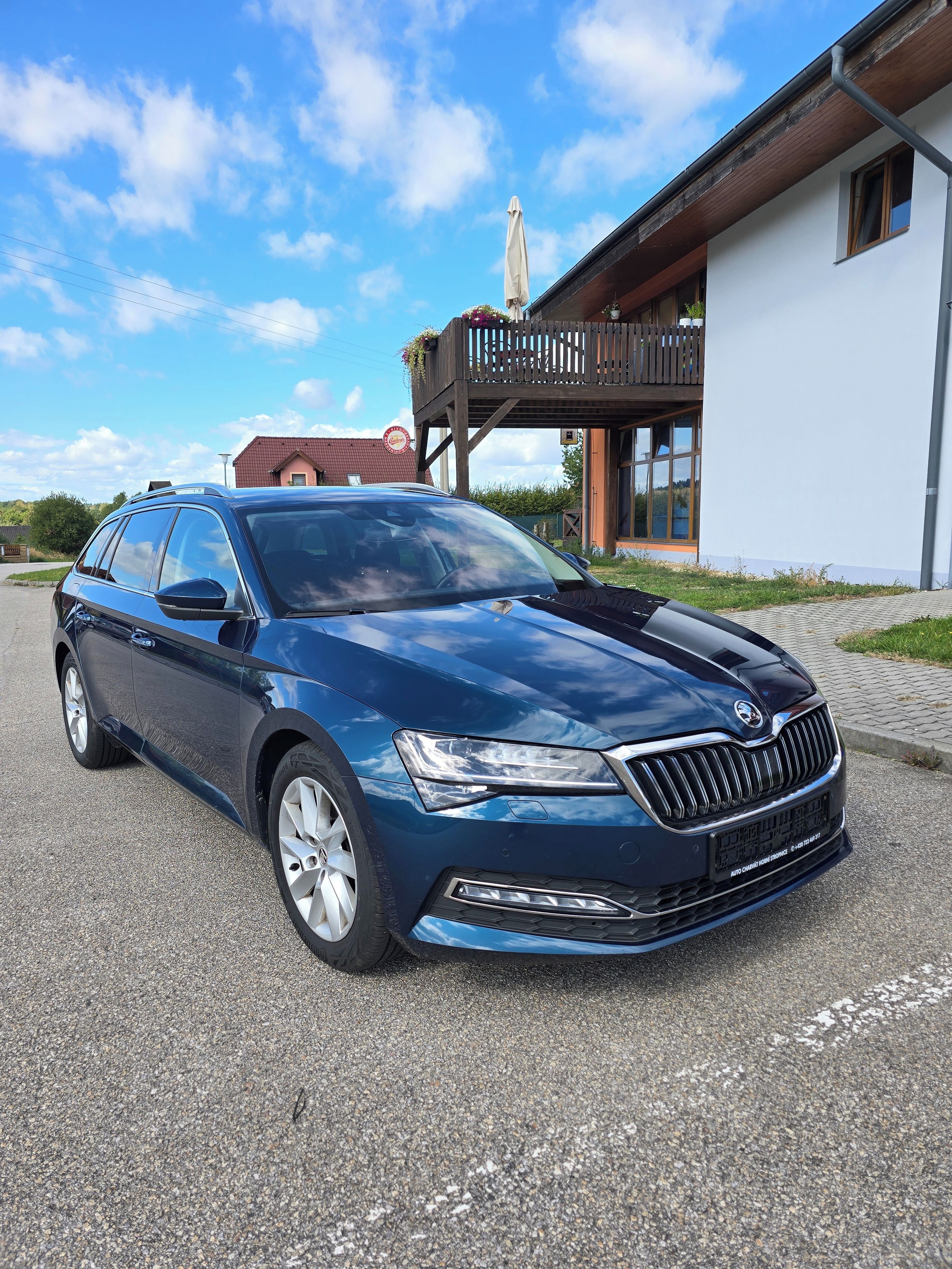 Škoda Superb, 2.0 TDI DSG/NAVI/TAŽNÉ odp.DPH