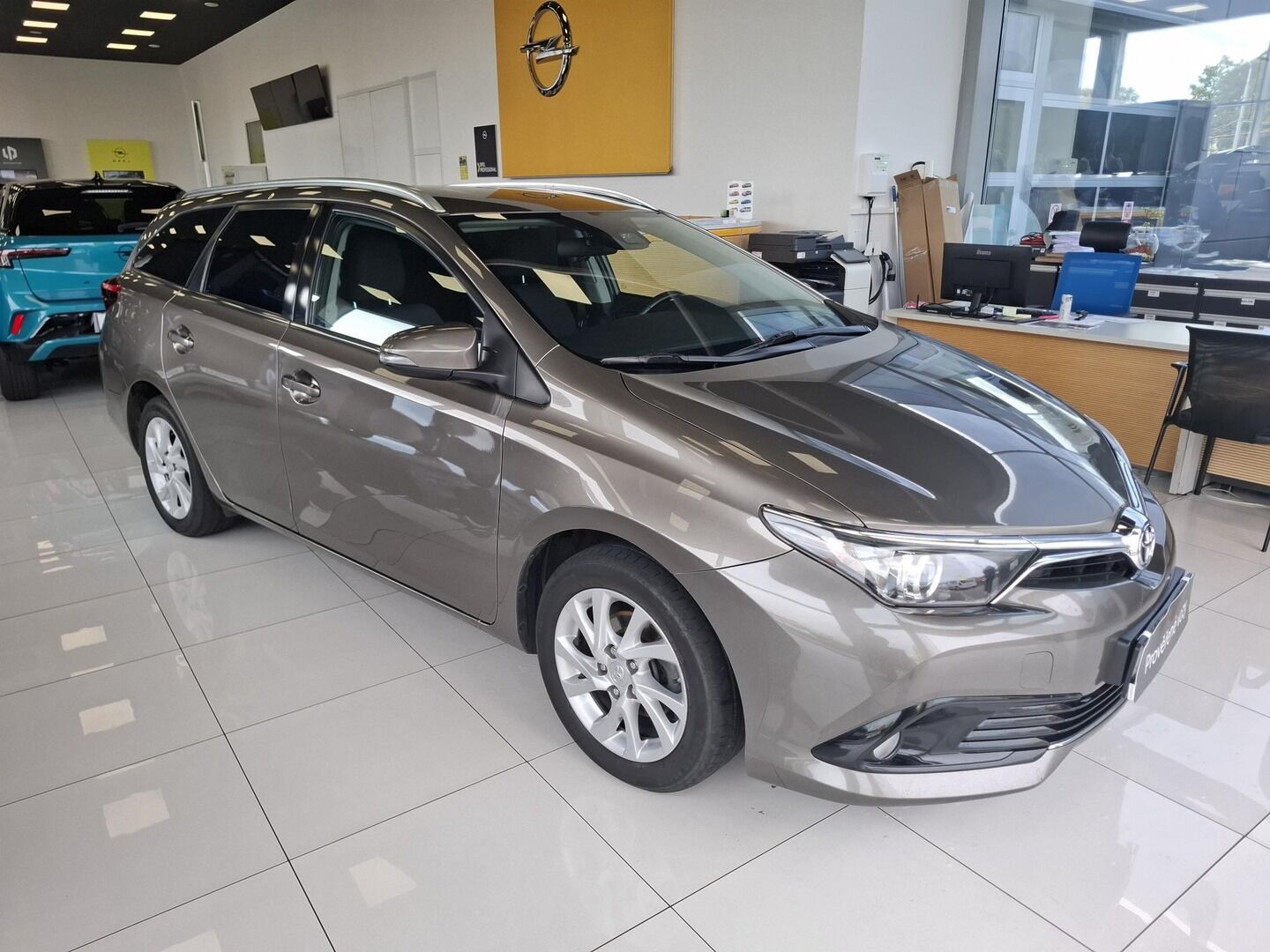 Toyota Auris, 1.6 VVT-i 97KW 2019 - fotka 2