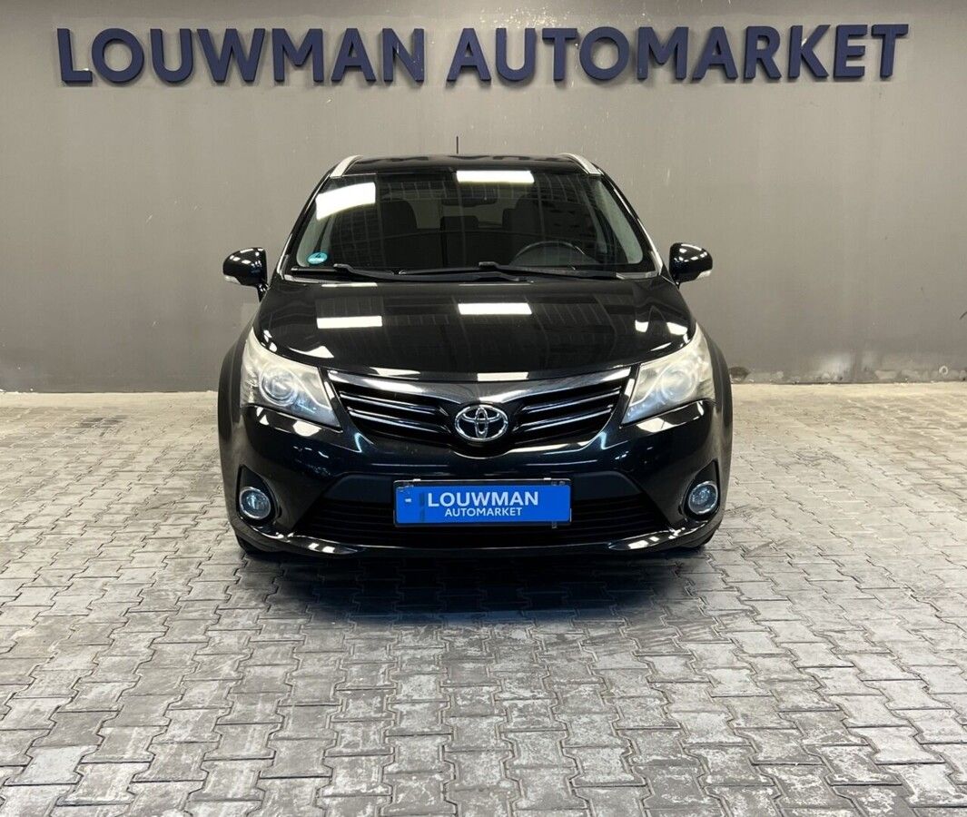 Toyota Avensis, Premium - fotka 4