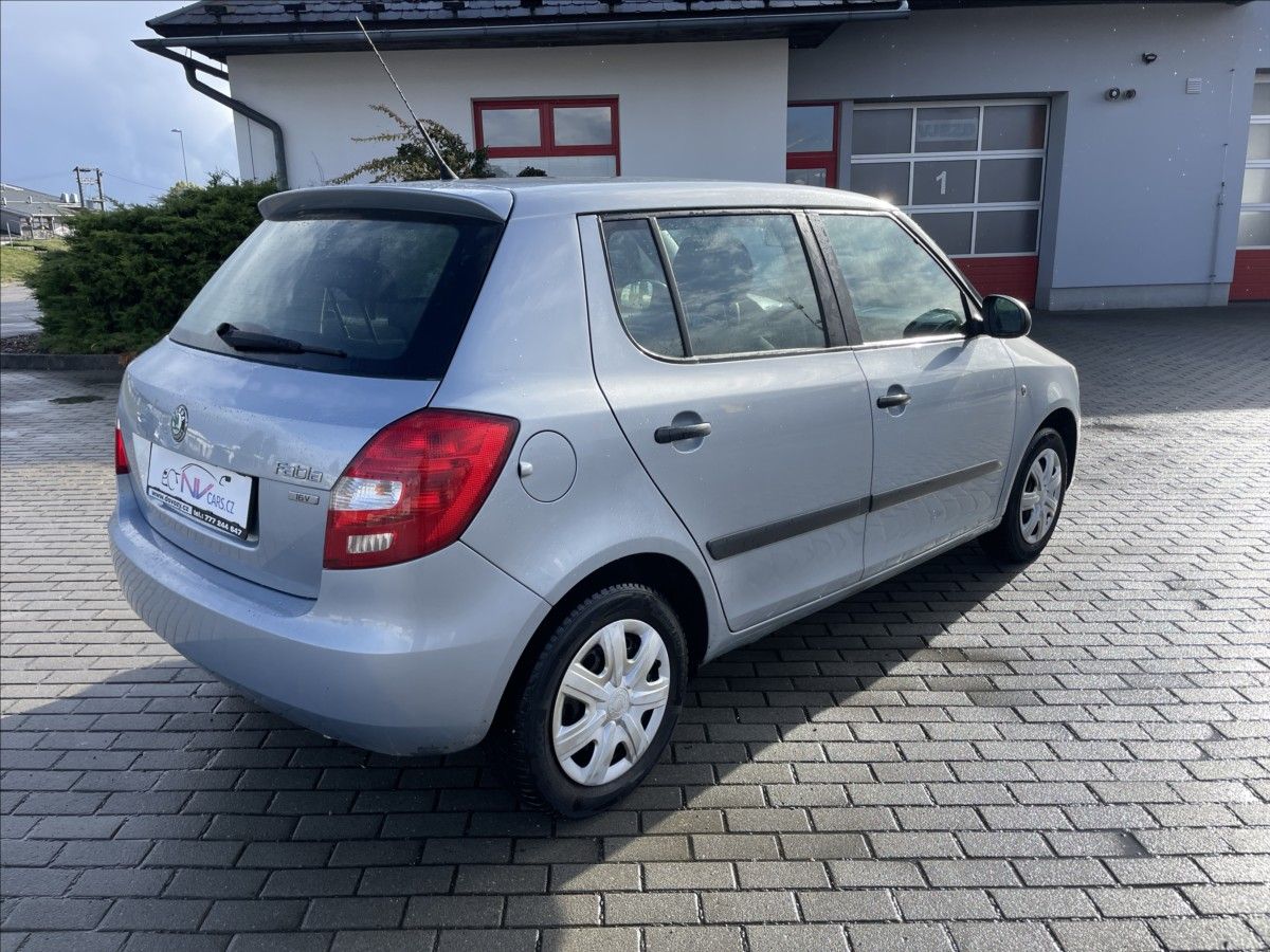 Škoda Fabia, 1,4 MPi 63kw Klima ESP po STK - fotka 4
