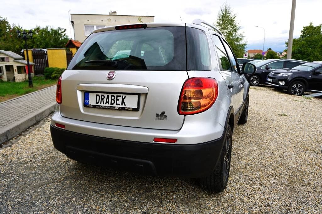 Fiat Sedici, 1,6 16V 88 kW - fotka 5