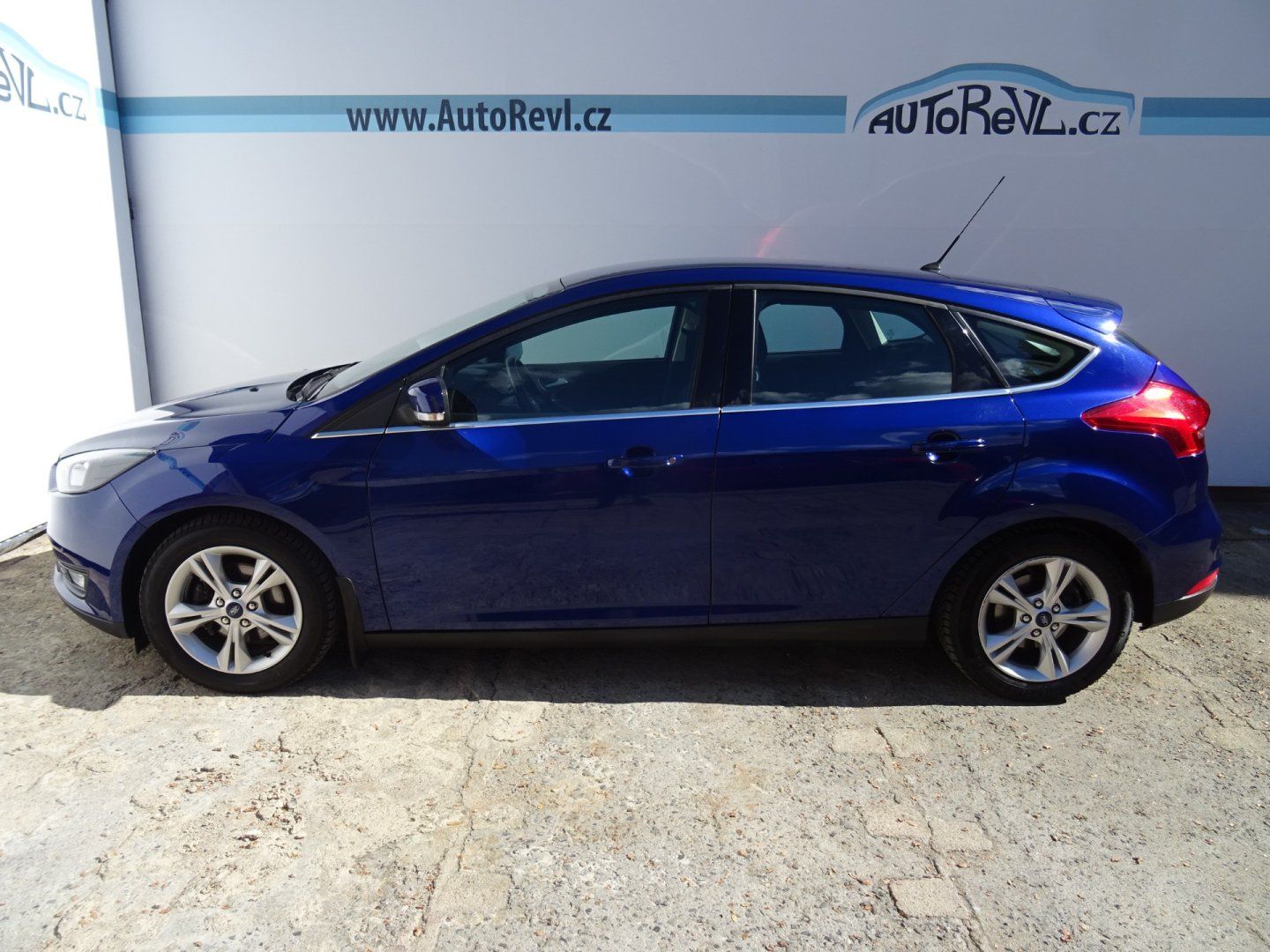 Ford Focus, 1.0i,92kW,71tkm,klima,ALU - fotka 6