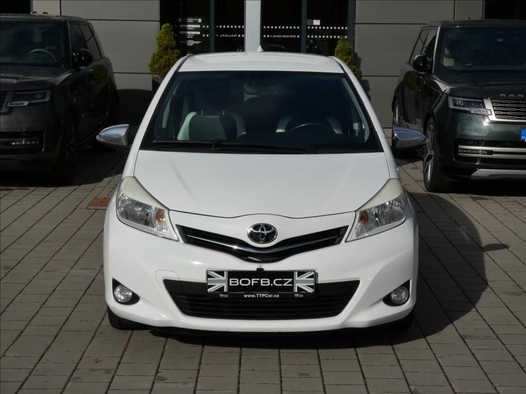 Toyota Yaris, 1,3 1.33 VVT-i Trend,ČR,kamera - fotka 4