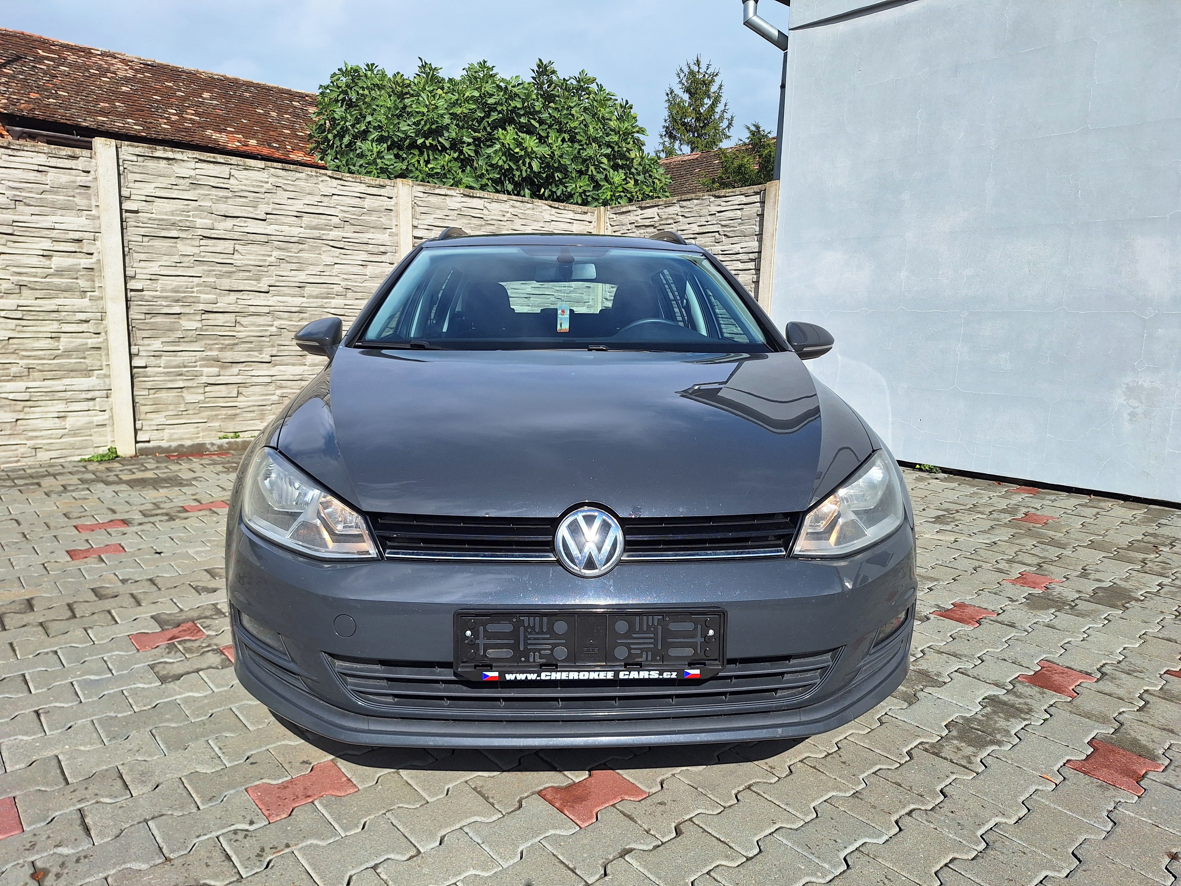 Volkswagen Golf, VII 1,6TDi 77kW,prav.servis - fotka 3