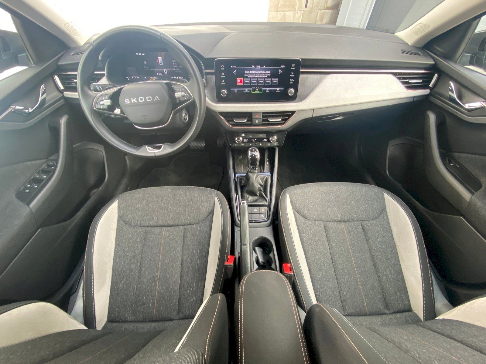Škoda Scala, Top Selection 1.0 TSI 85 kW DS - fotka 5