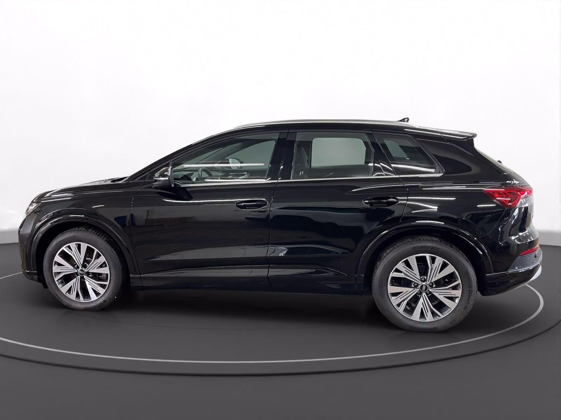 Audi Q4 e-tron, 45 quattro ACC Keyless Tep.čer - fotka 3