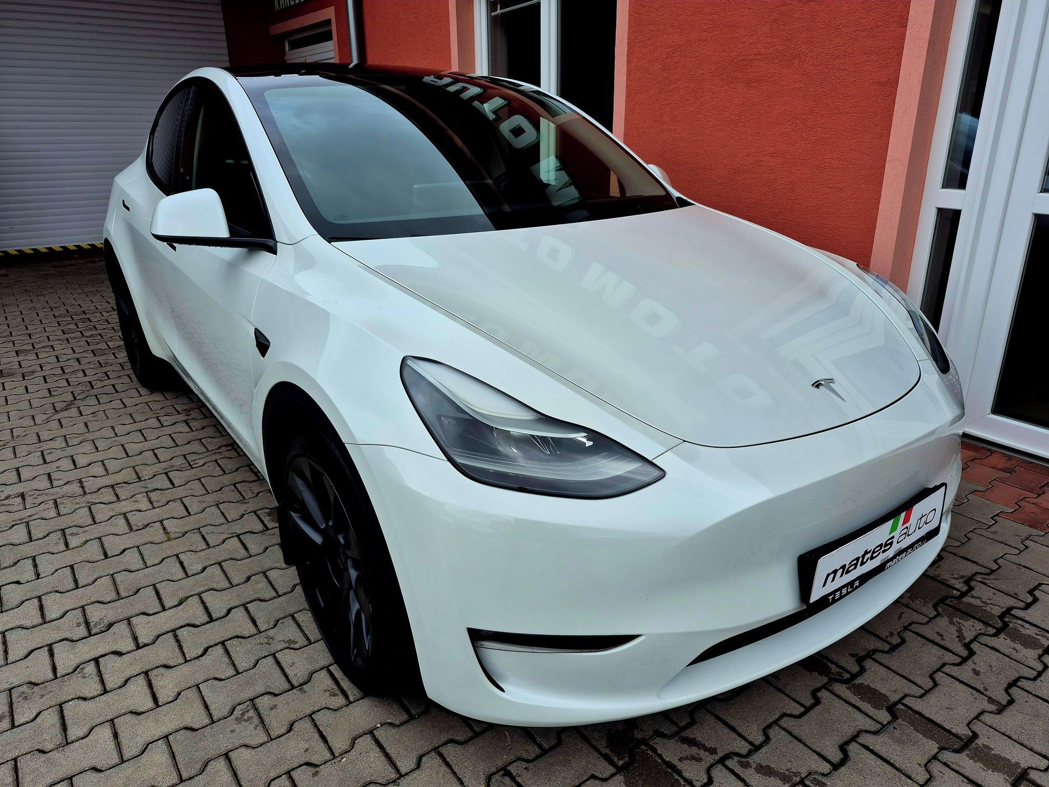Tesla Model Y, Long R. Dual Motor 378kW - BER - fotka 4
