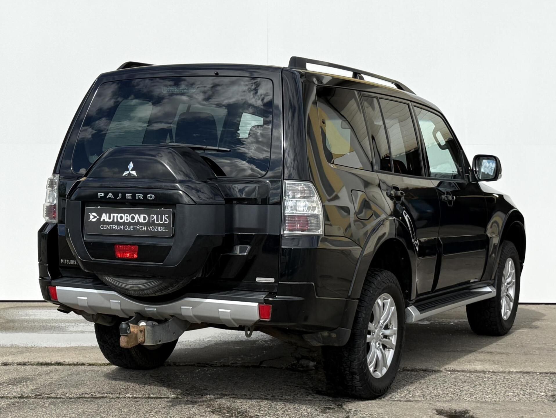 Mitsubishi Pajero, 3.2 DI-D 4WD/5AT INSTYLE - fotka 2