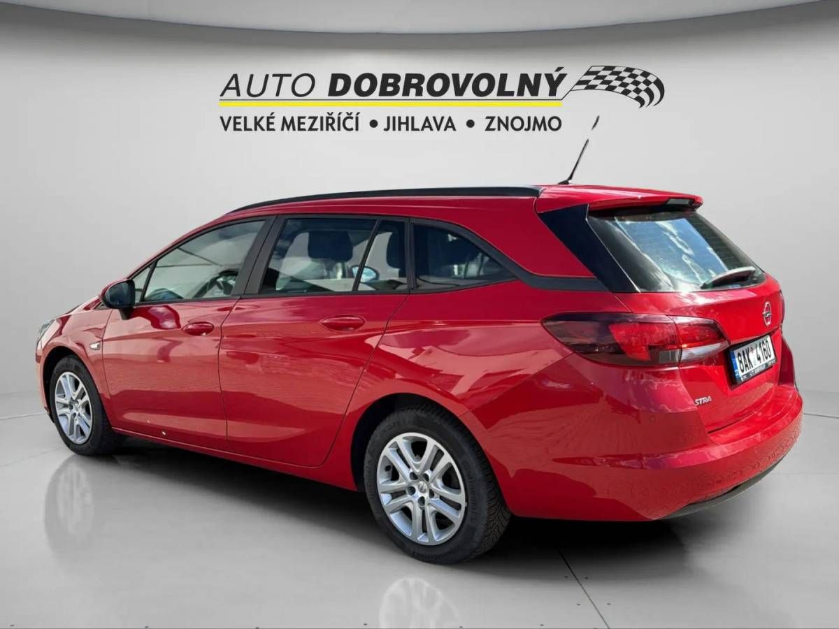 Opel Astra, Edition ST 1.2Turbo MT6 (81kW/ - fotka 4
