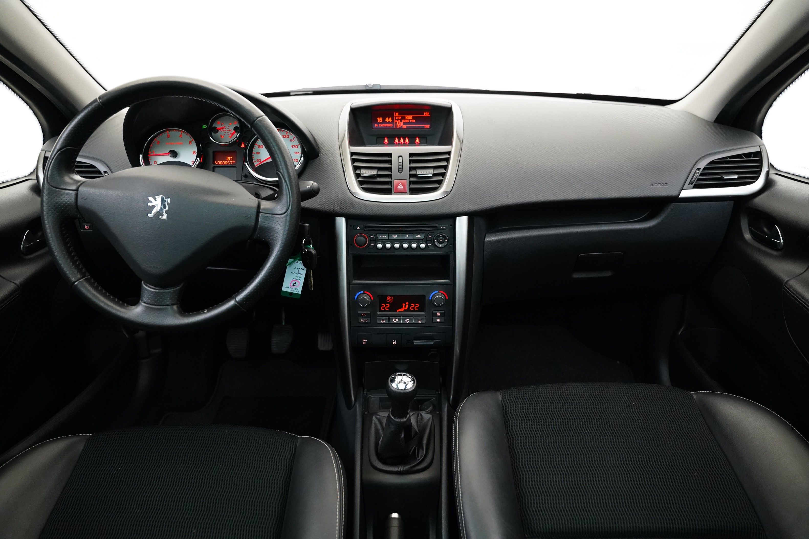 Peugeot 207, 1.4 VTi 16V 77 kW Premium - fotka 5