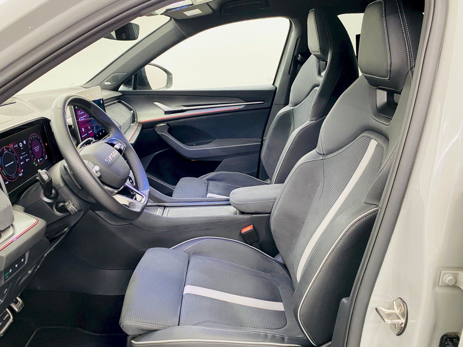 Škoda Kodiaq, iV 1.5 TSI 150kW SportLine - fotka 5
