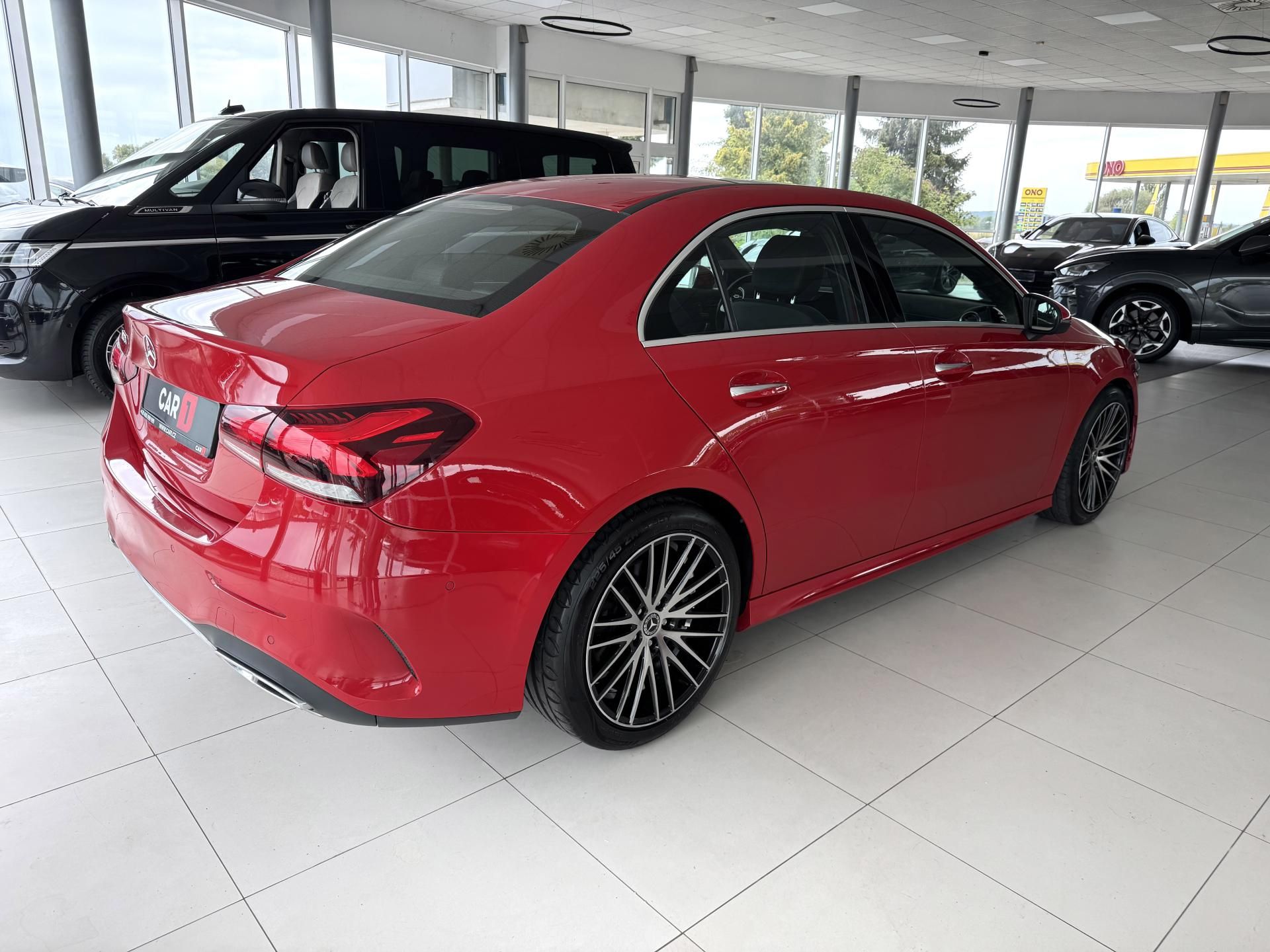 Mercedes-Benz Třídy A, 200 AMG AUT*Panorama*Distronic - fotka 5