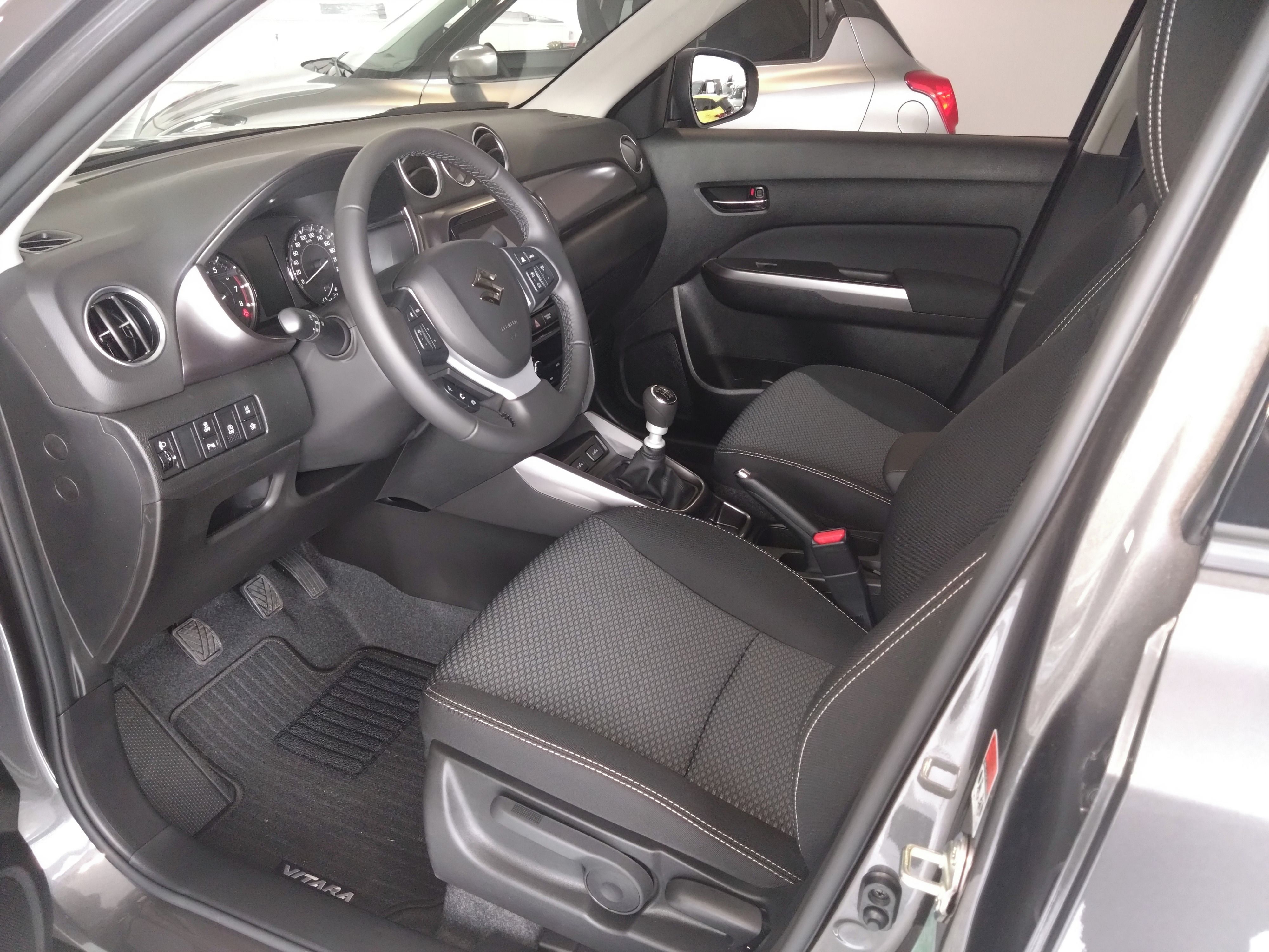 Suzuki Vitara, 1,4 PREMIUM AT+ZK - fotka 4