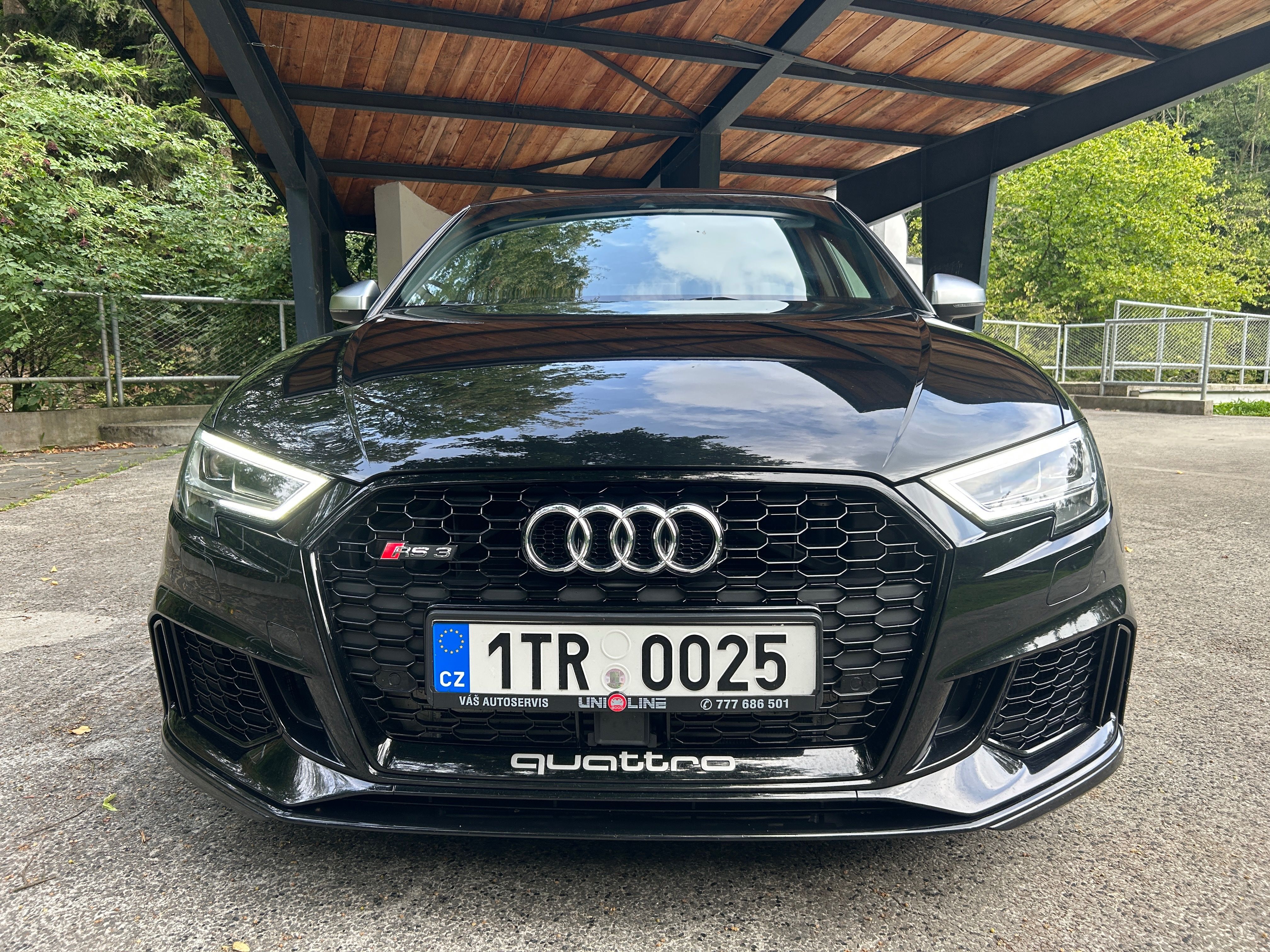 Audi RS3, Nehavarovane,Top.69tisic km - fotka 2