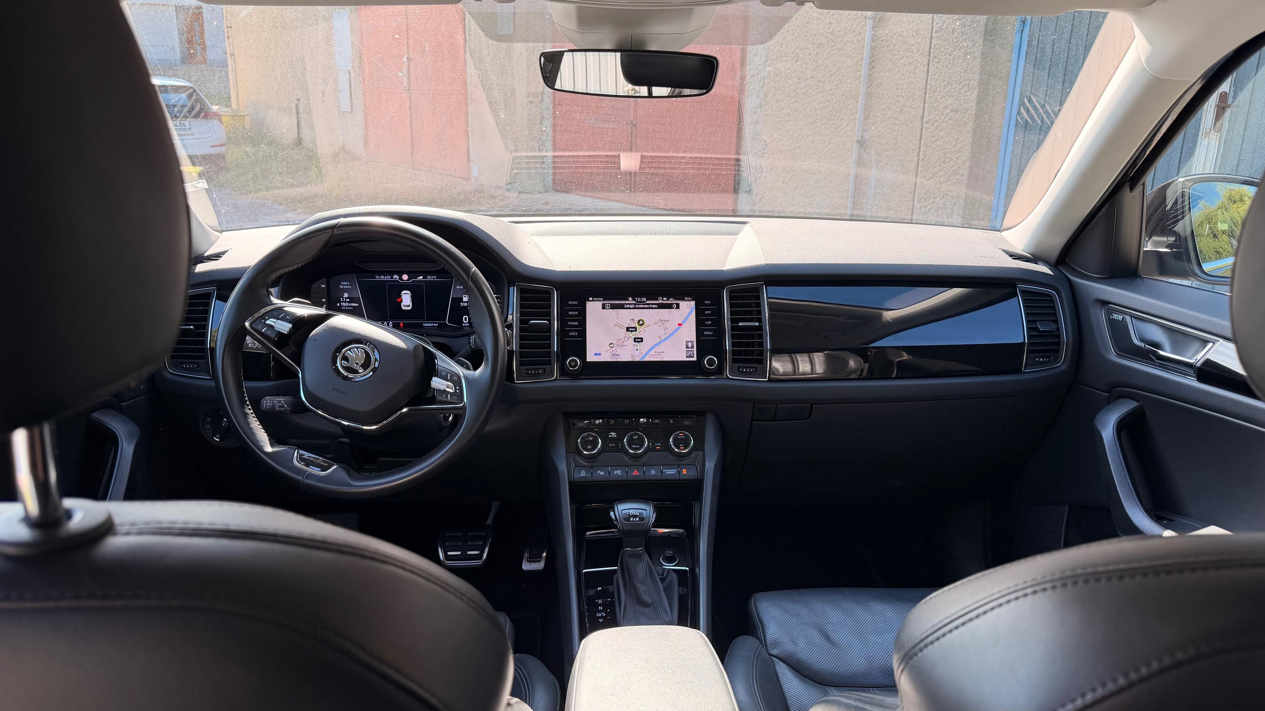 Škoda Kodiaq, 147kw, L&K,4x4,DSG,Tažné - fotka 5