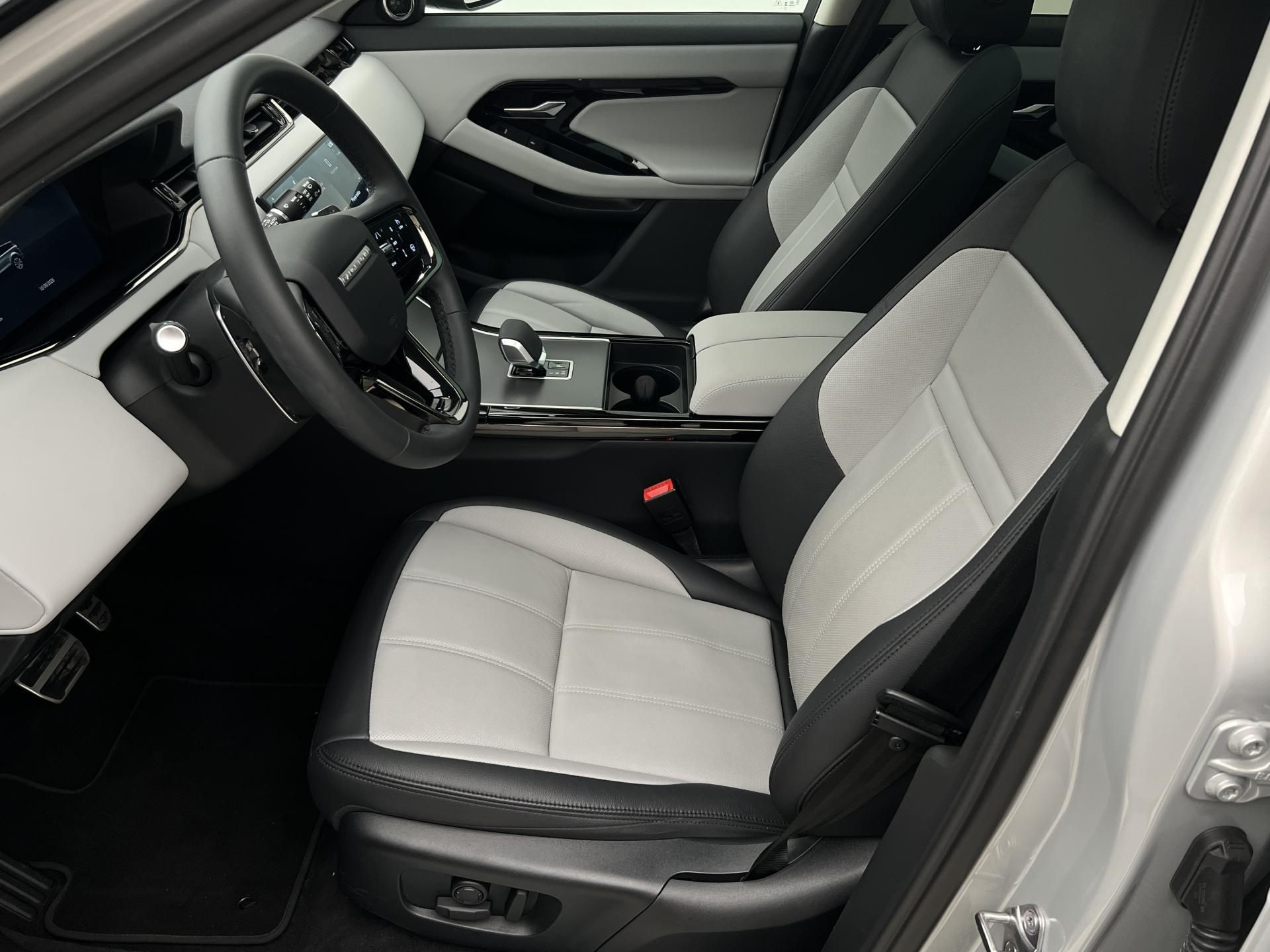 Land Rover Range Rover Evoque, D200 AWD DYNAMIC SE AUT CZ - fotka 3