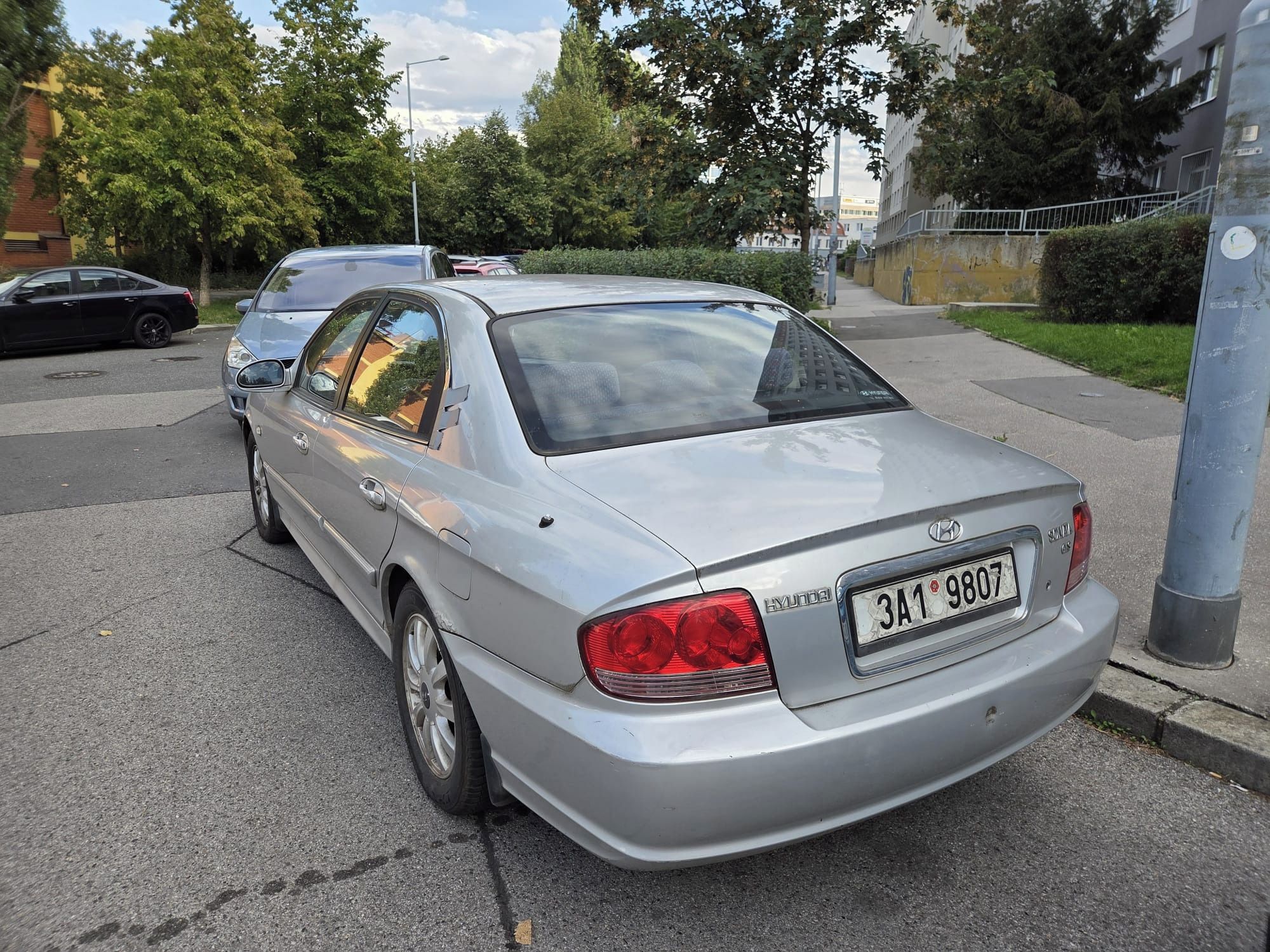 Hyundai Sonata, 2.0 benzín - fotka 2