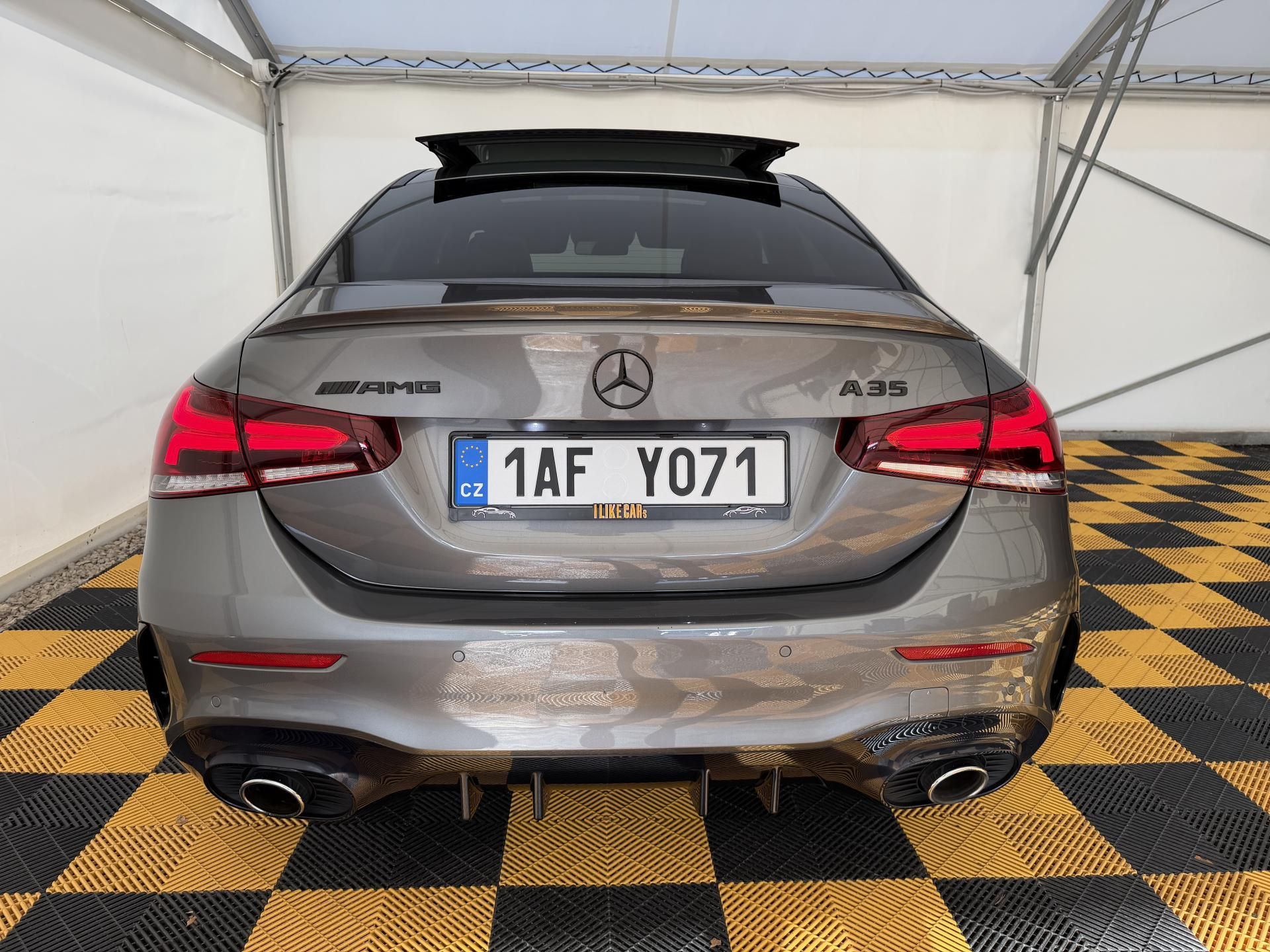 Mercedes-Benz Třídy A, A35AMG*225kw*4x4*Panorama* - fotka 6