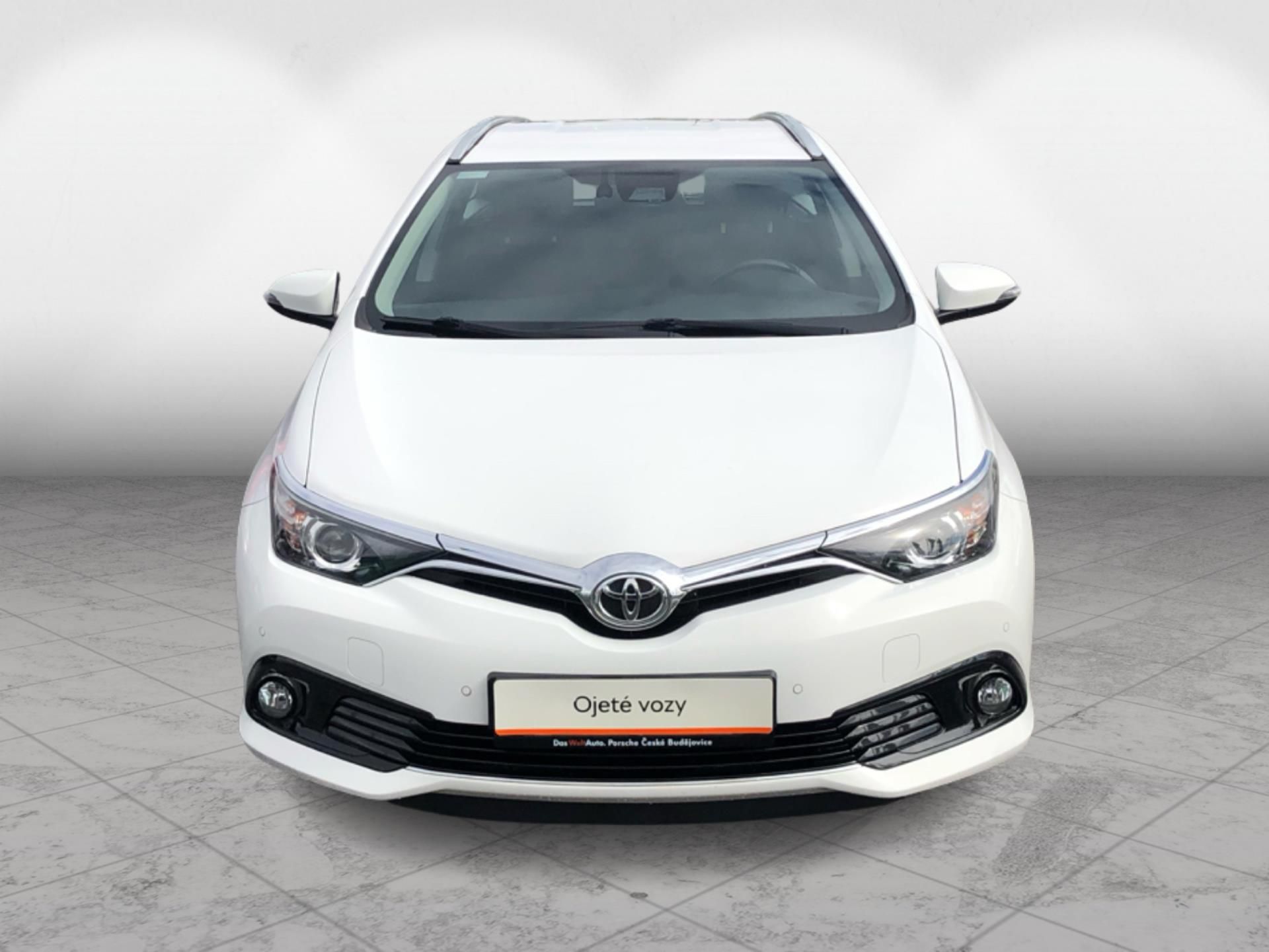 Toyota Auris, 1.6 i Valvematic - fotka 4
