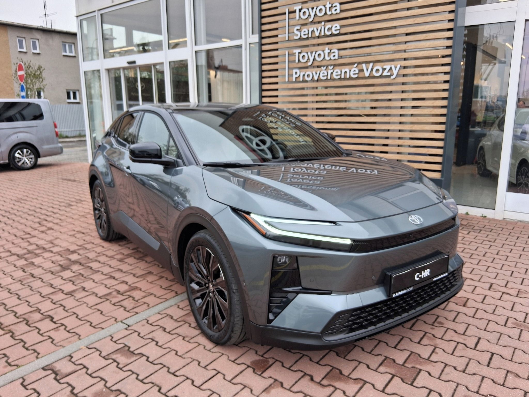 Toyota C-HR, C-HR+ NG25 BEV343 AT 4X4