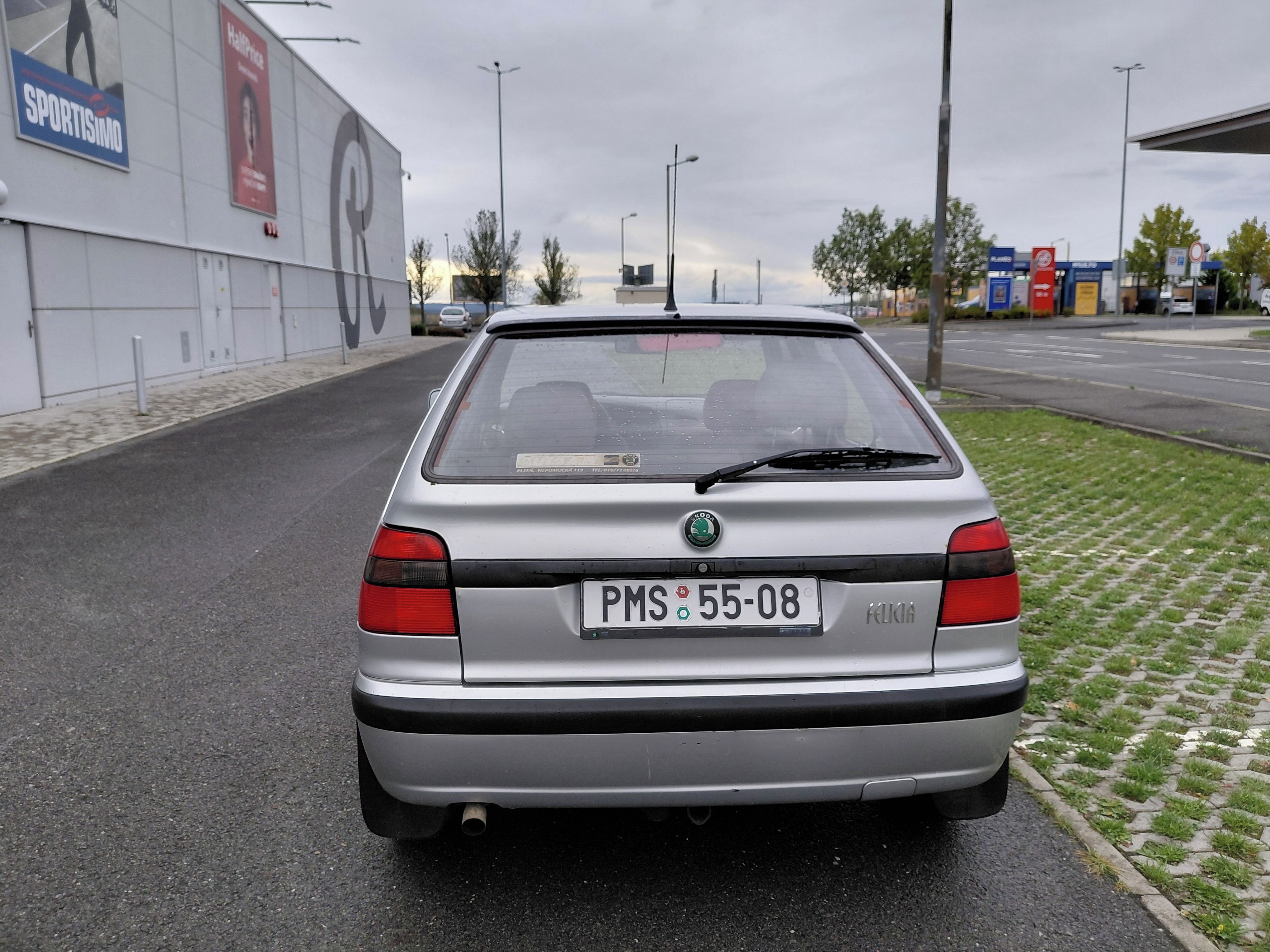 Škoda Felicia, 1.3i 1MAJ,GARÁŽOVANÁ,ZACHOVALÁ - fotka 6