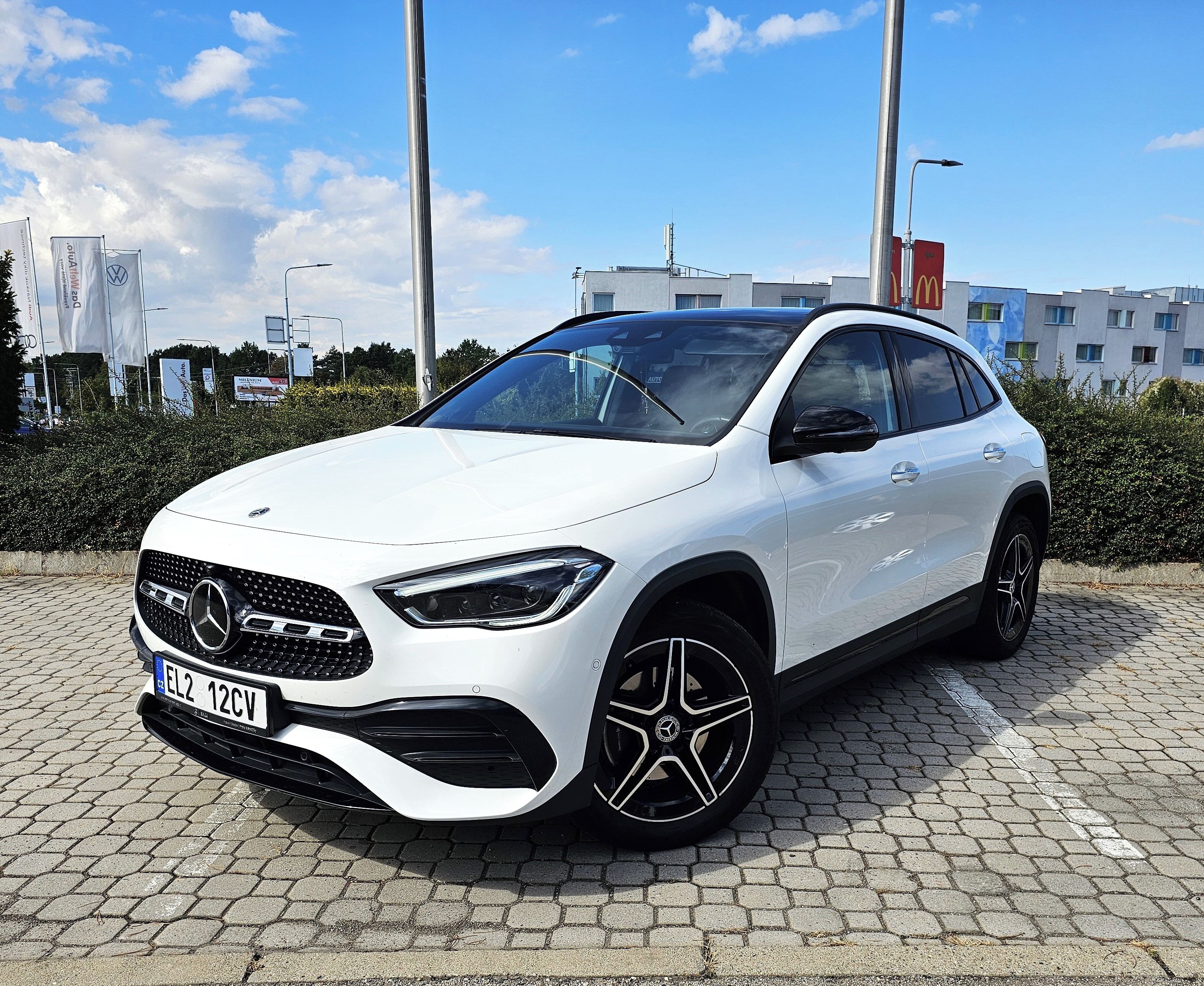 Mercedes-Benz GLA, 250e AMG line DPH