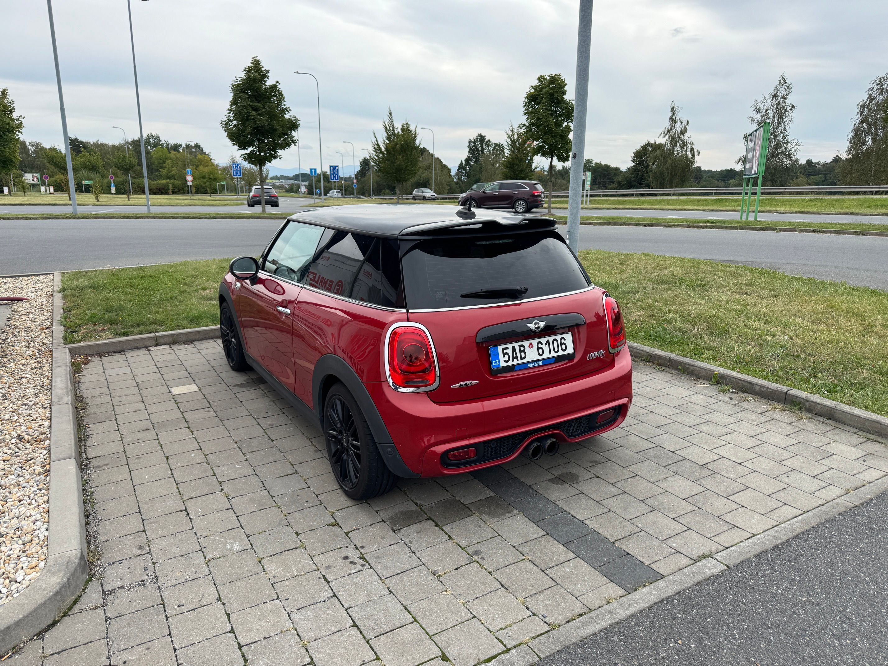 Mini Cooper S, 2.0 JWC - fotka 3