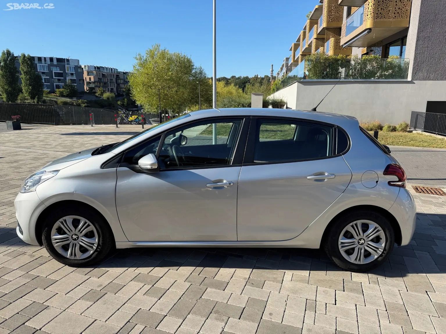 Peugeot 208, Peugeot 208 1.6 BlueHDi 55 kW - fotka 3