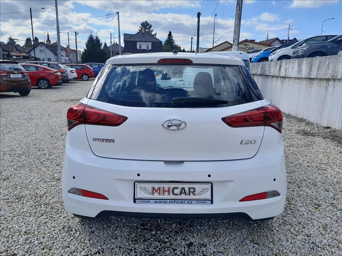 Hyundai i20, 1,25i 16V 55kW - fotka 6