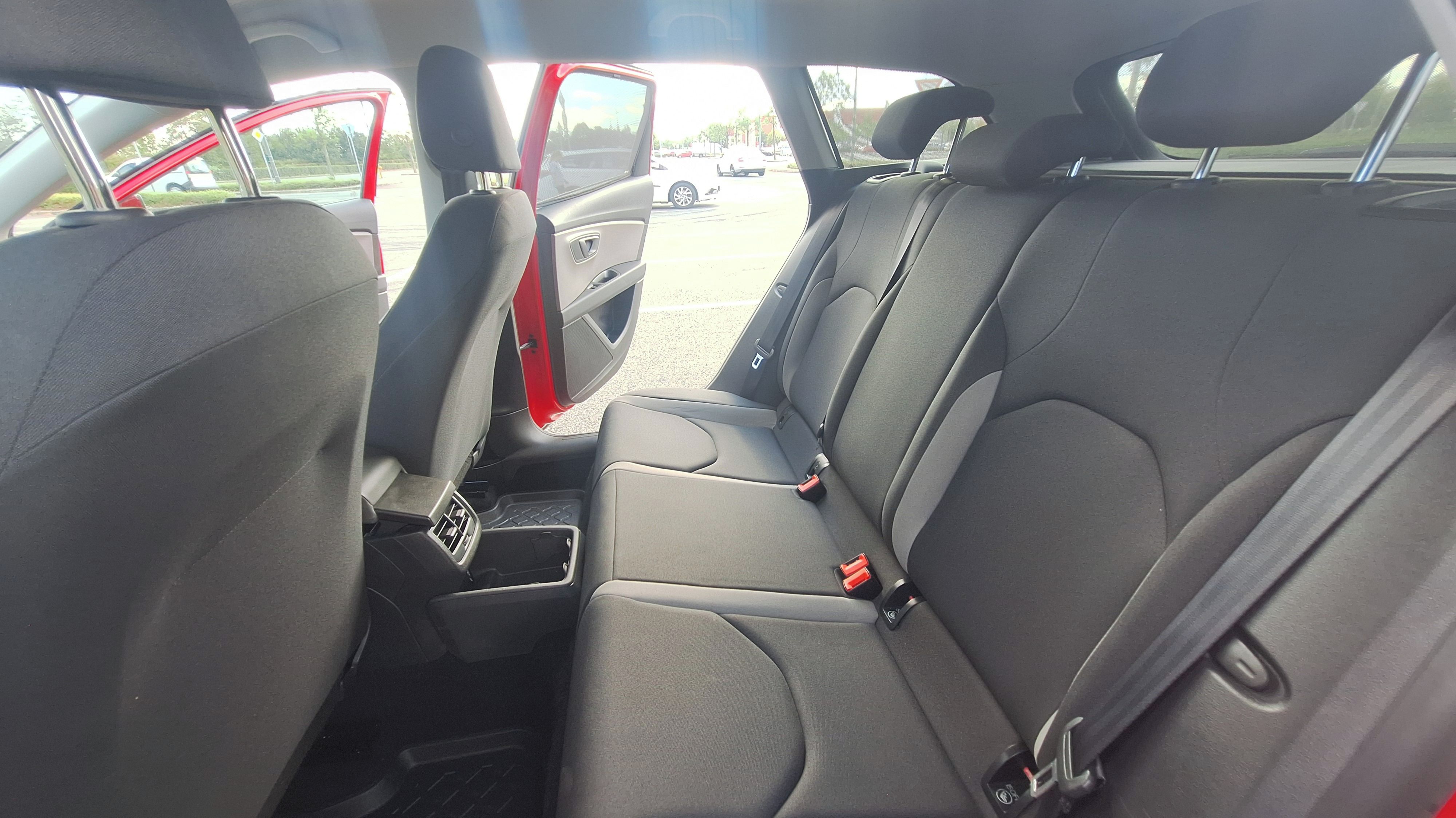 Seat Leon, Seat Leon ST 1.TSI 81Kw80000Km - fotka 5