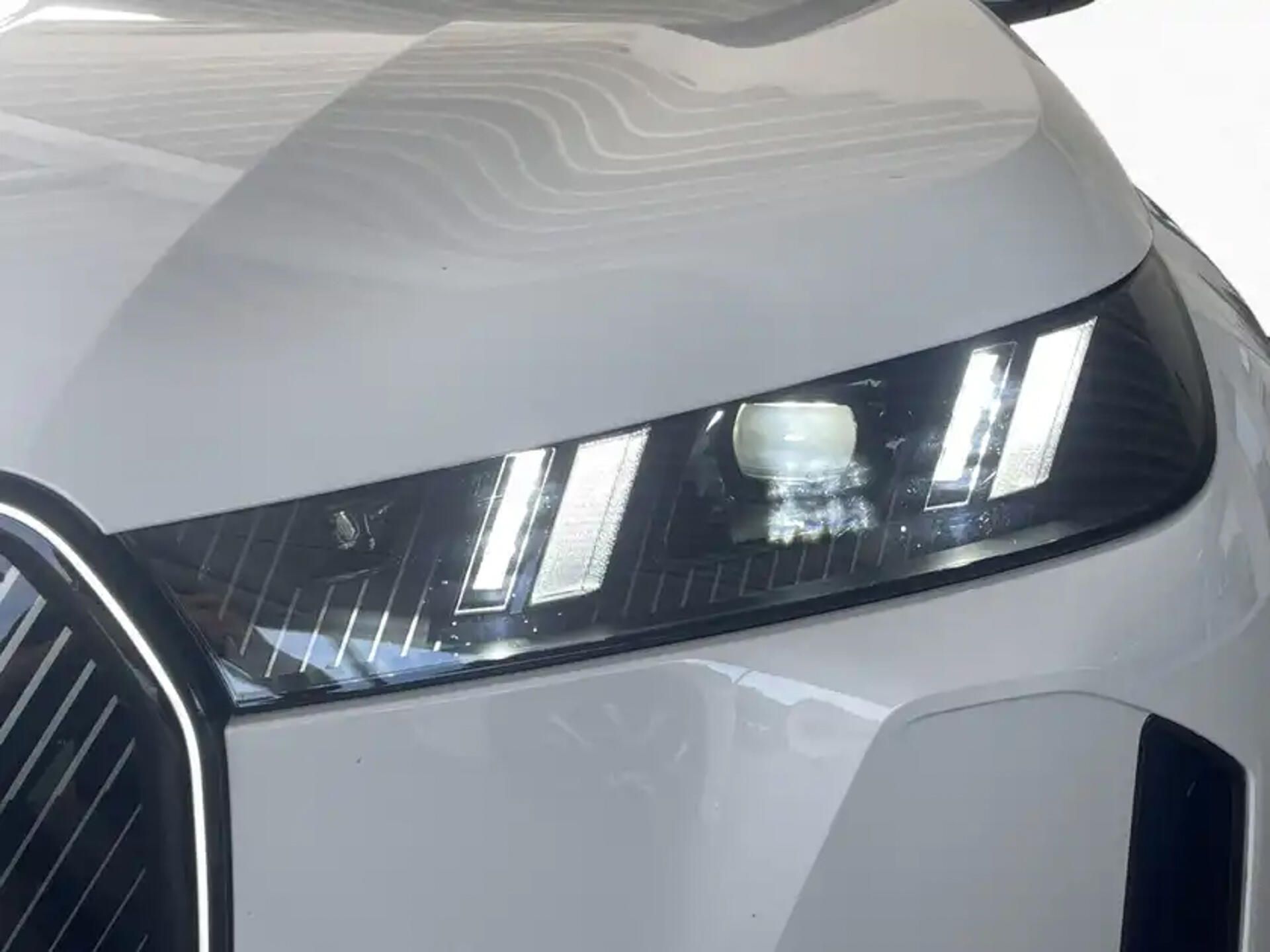 BMW iX, xDrive45 M-Sport HuD H/K Taž - fotka 5