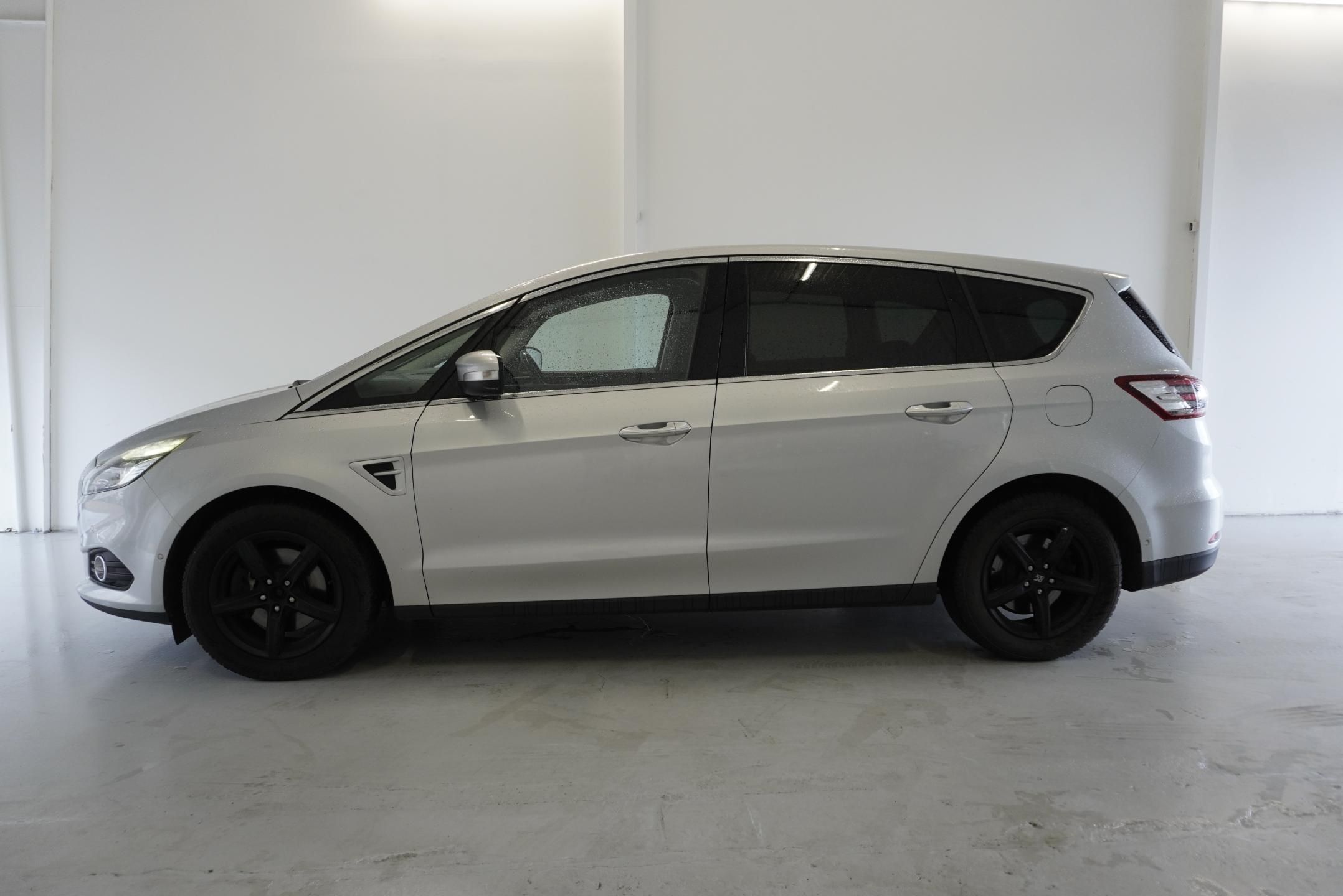 Ford S-MAX, 2.0 TDCi TITANIUM 4X4 7 MÍST - fotka 6