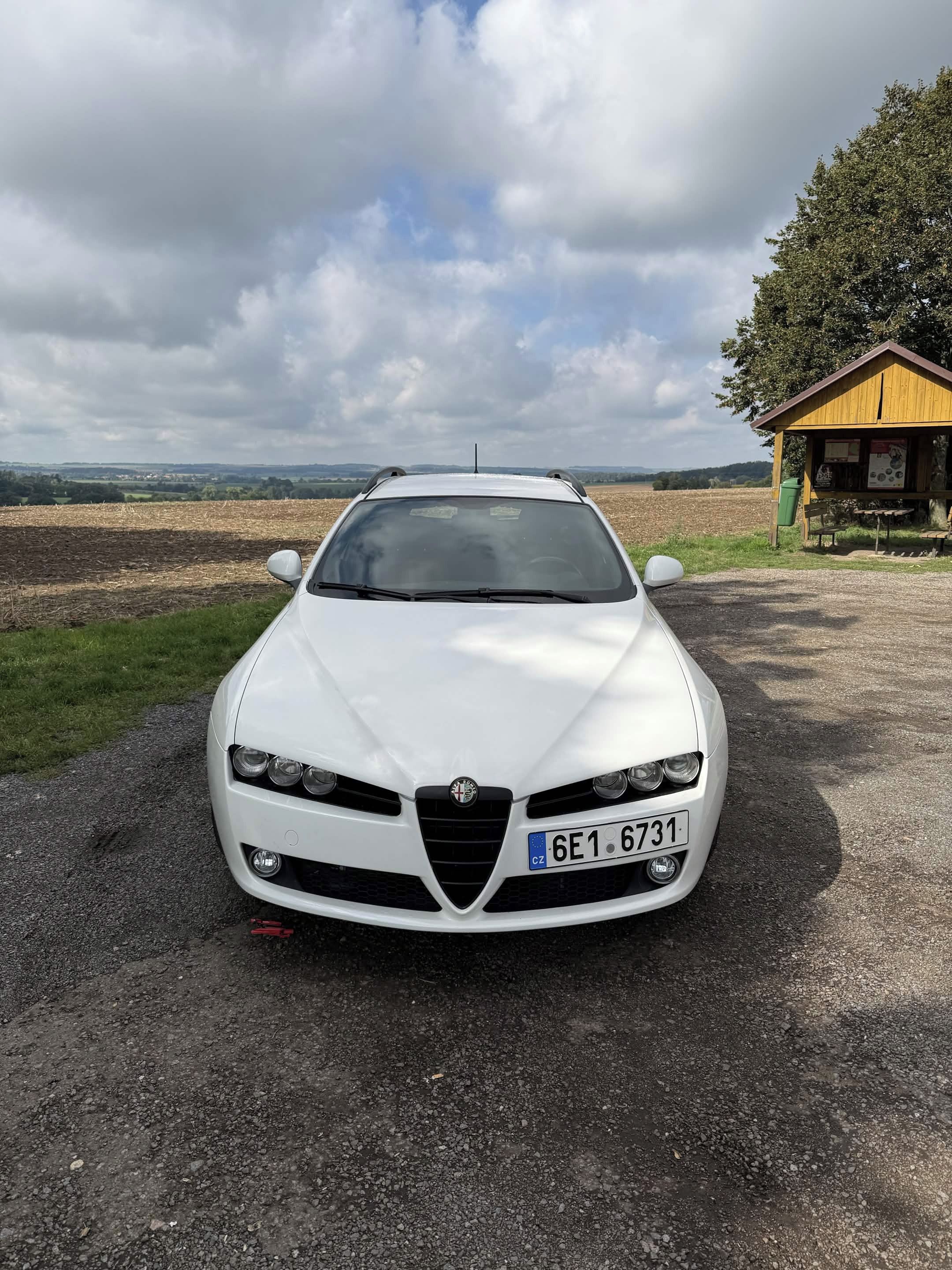 Alfa Romeo 159, 2.0 JTdm - fotka 3