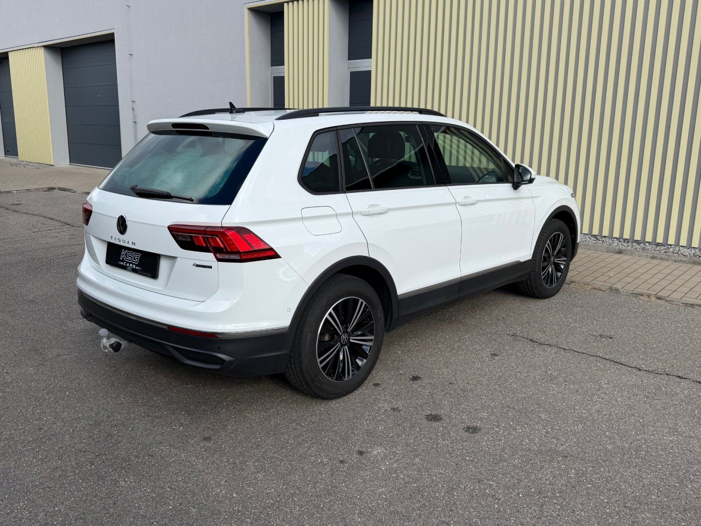 Volkswagen Tiguan, 2.0TDi 4x4! WEBASTO! IQ Light - fotka 5