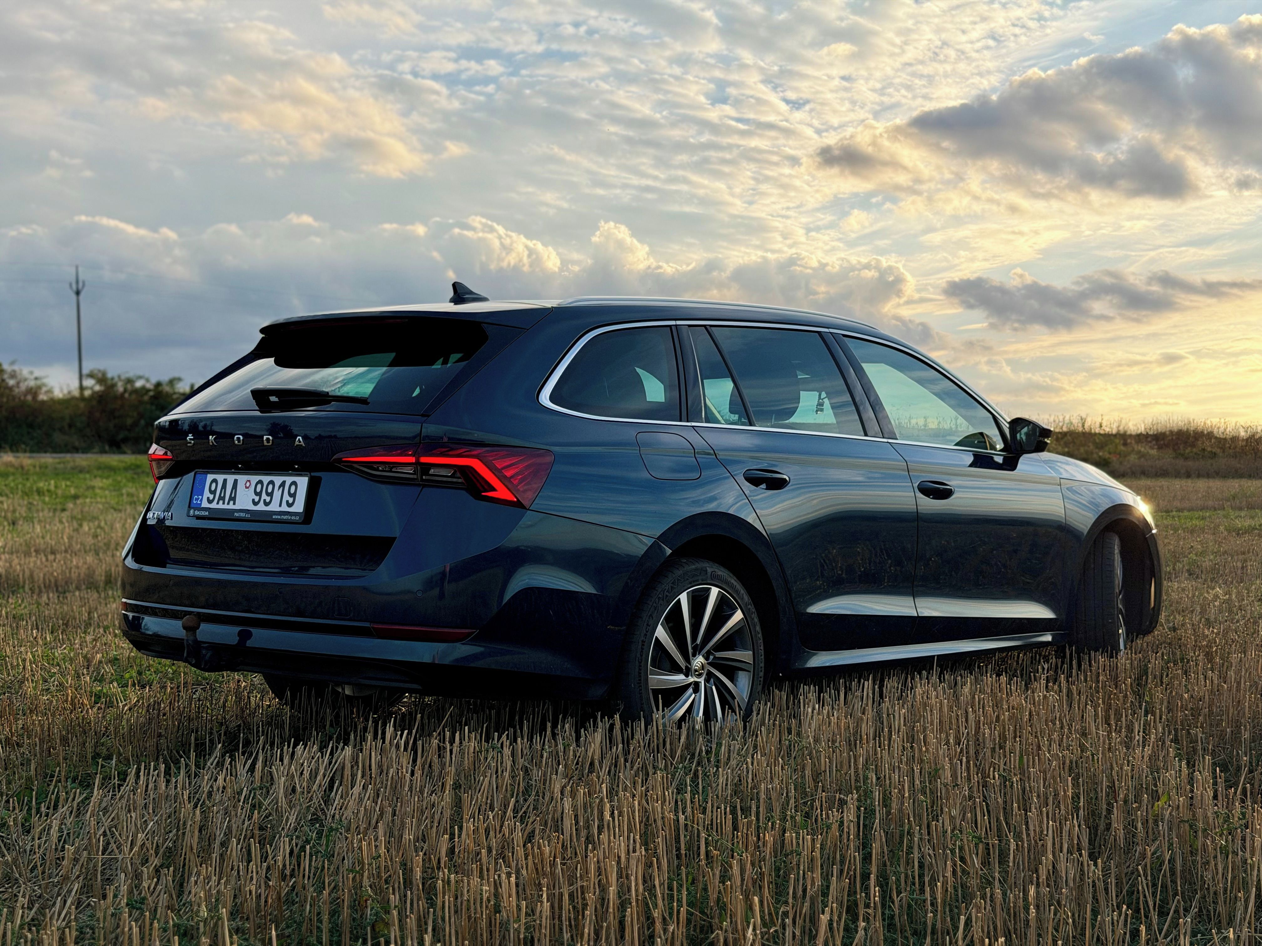 Škoda Octavia, Škoda Octavia 2.0-110kw STYLE - fotka 4